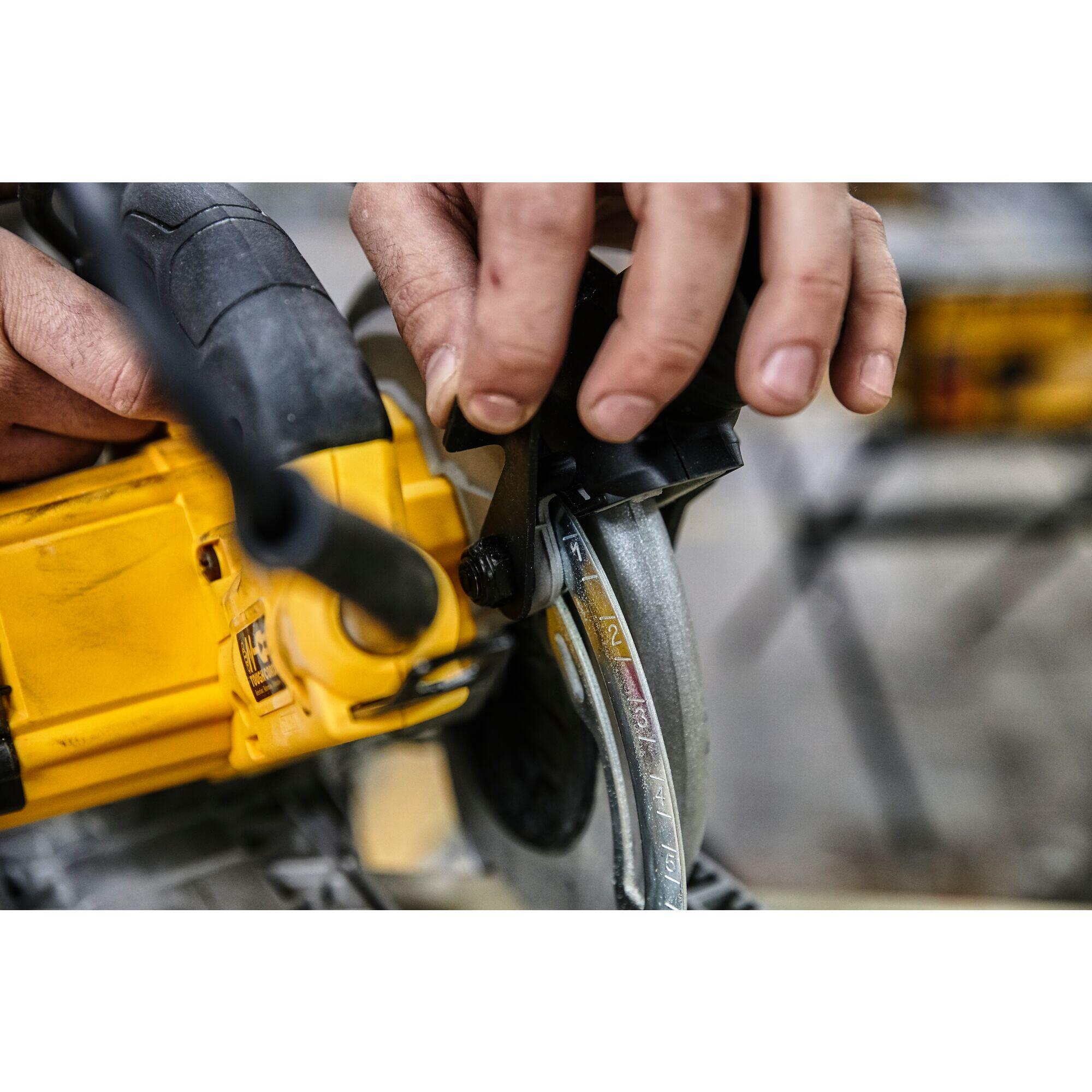 Scie circulaire Filaire DEWALT, 190mm 1600W en Coffret, DWE576K-QS - 5
