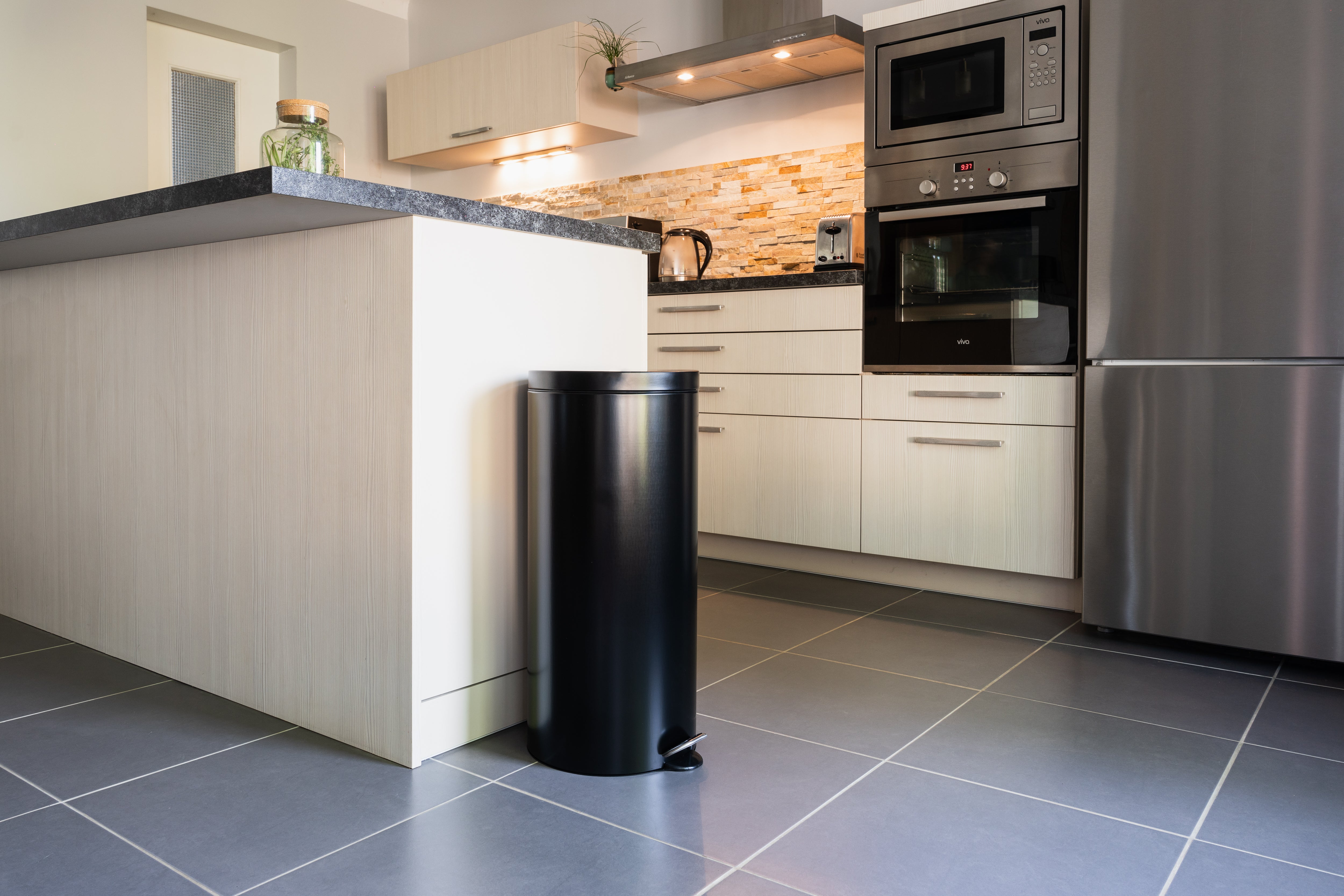 Poubelle de cuisine 30L à pédale SELEKTA Selekta acier noir - 2