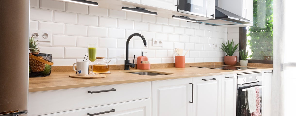 Las cocinas mini más completas que puedes instalar ahora mismo en tu casa