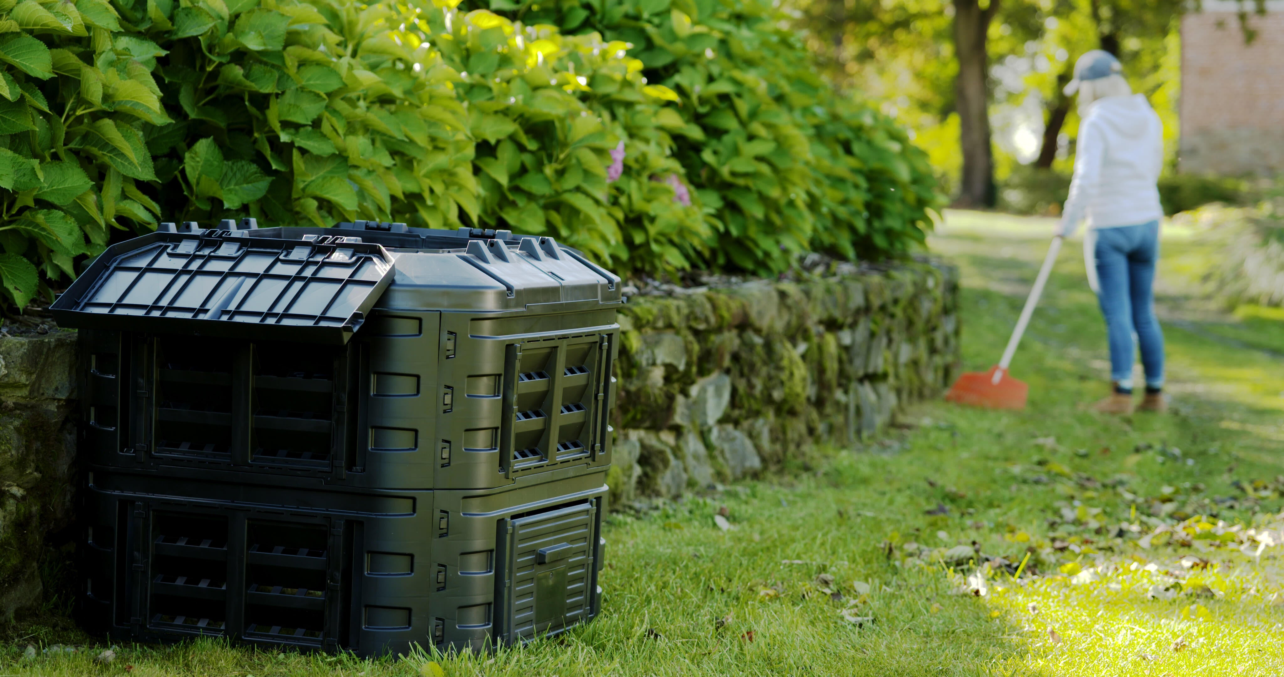 Composteur d'extérieur GEOLIA Plastique recyclé noir 600 l - 2