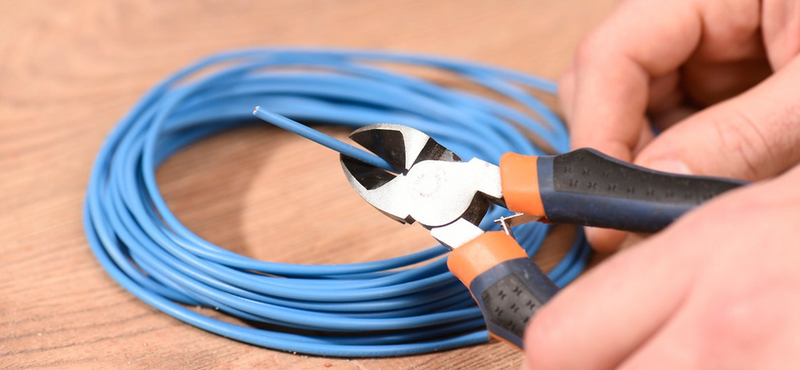 Herramienta para pelar y empalmar cables para instalaciones