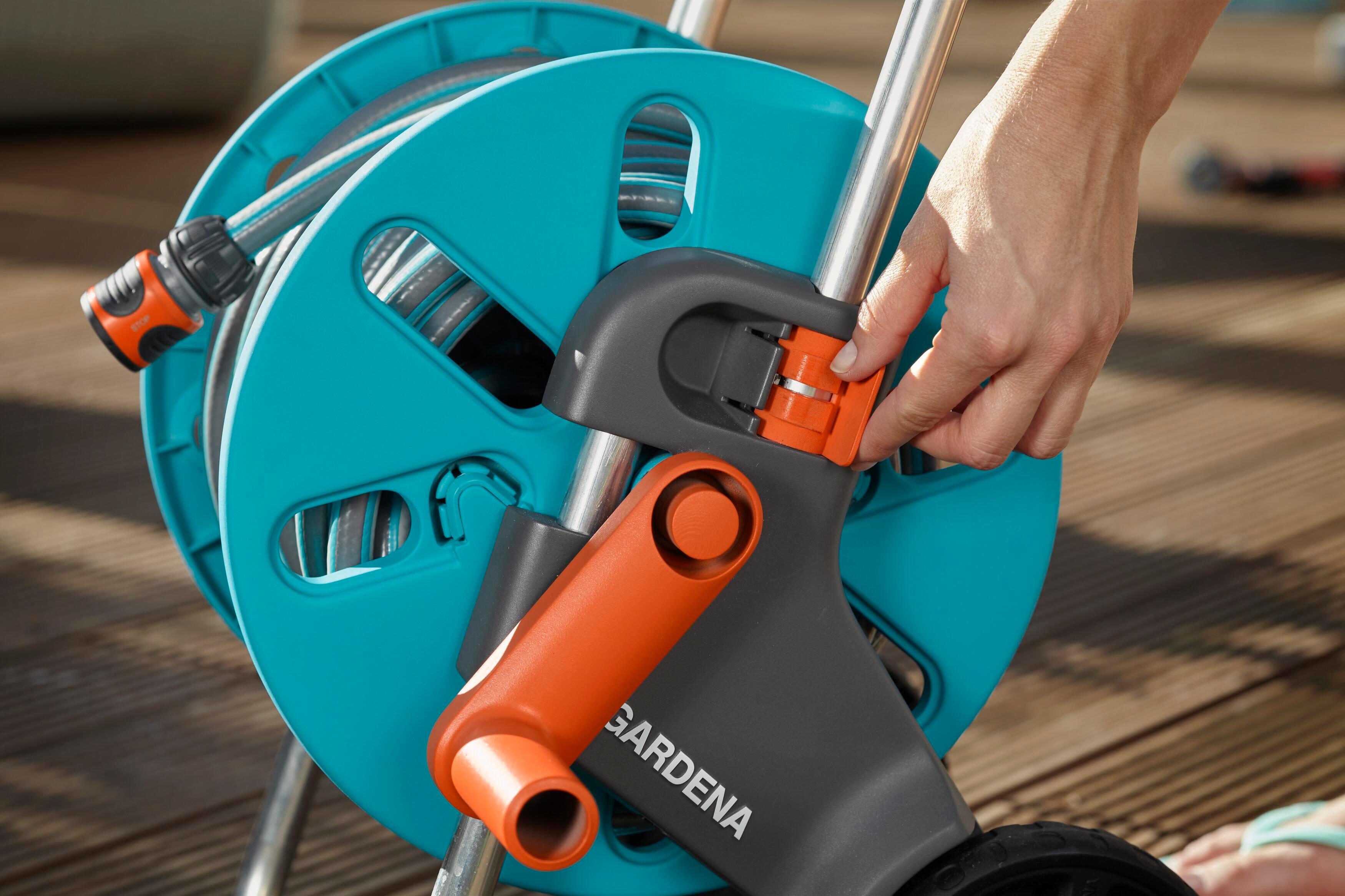 Carro y manguera equipada con ruedas GARDENA de 25m de 13mm de ø - 16