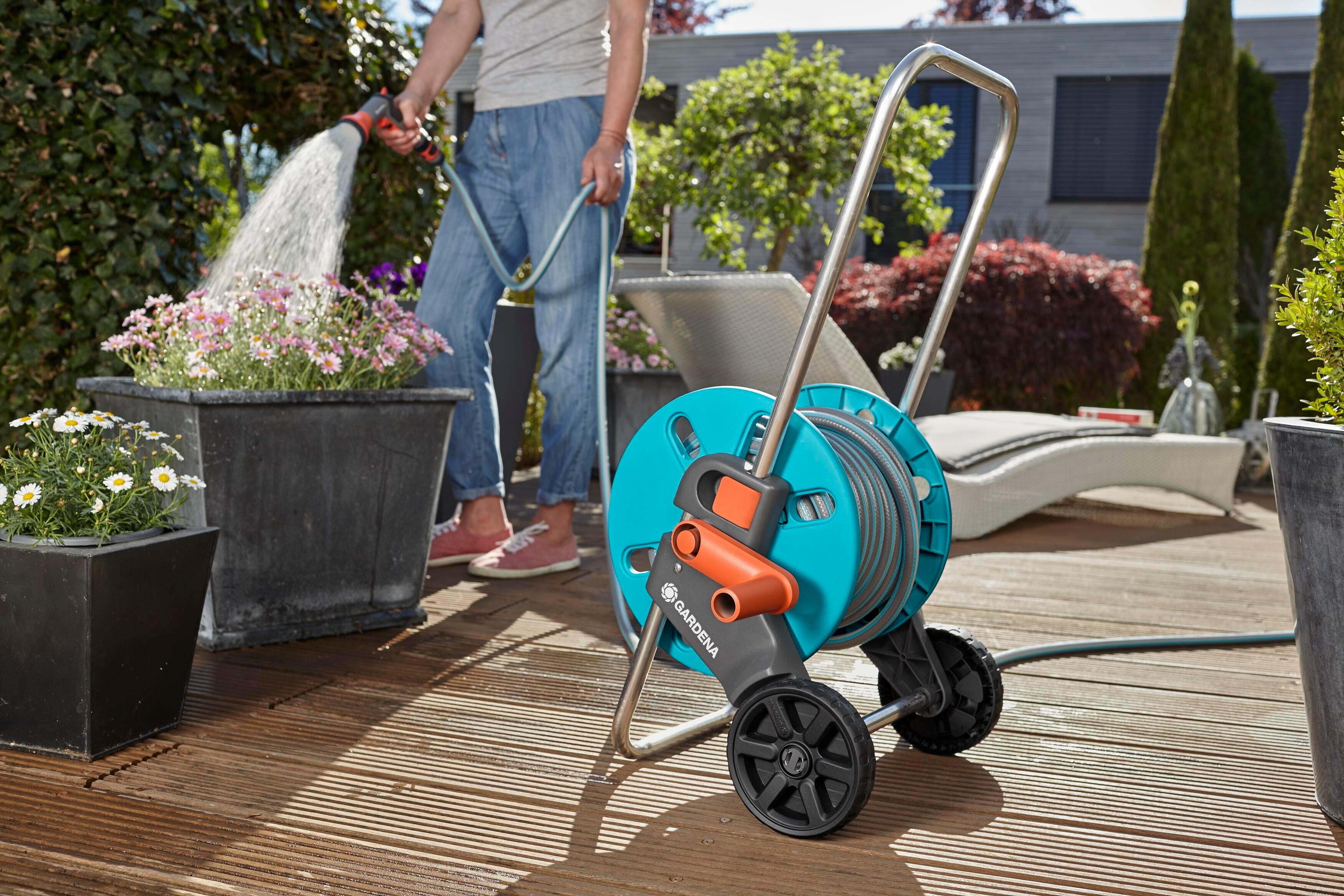 Carro y manguera equipada con ruedas GARDENA de 25m de 13mm de ø - 14