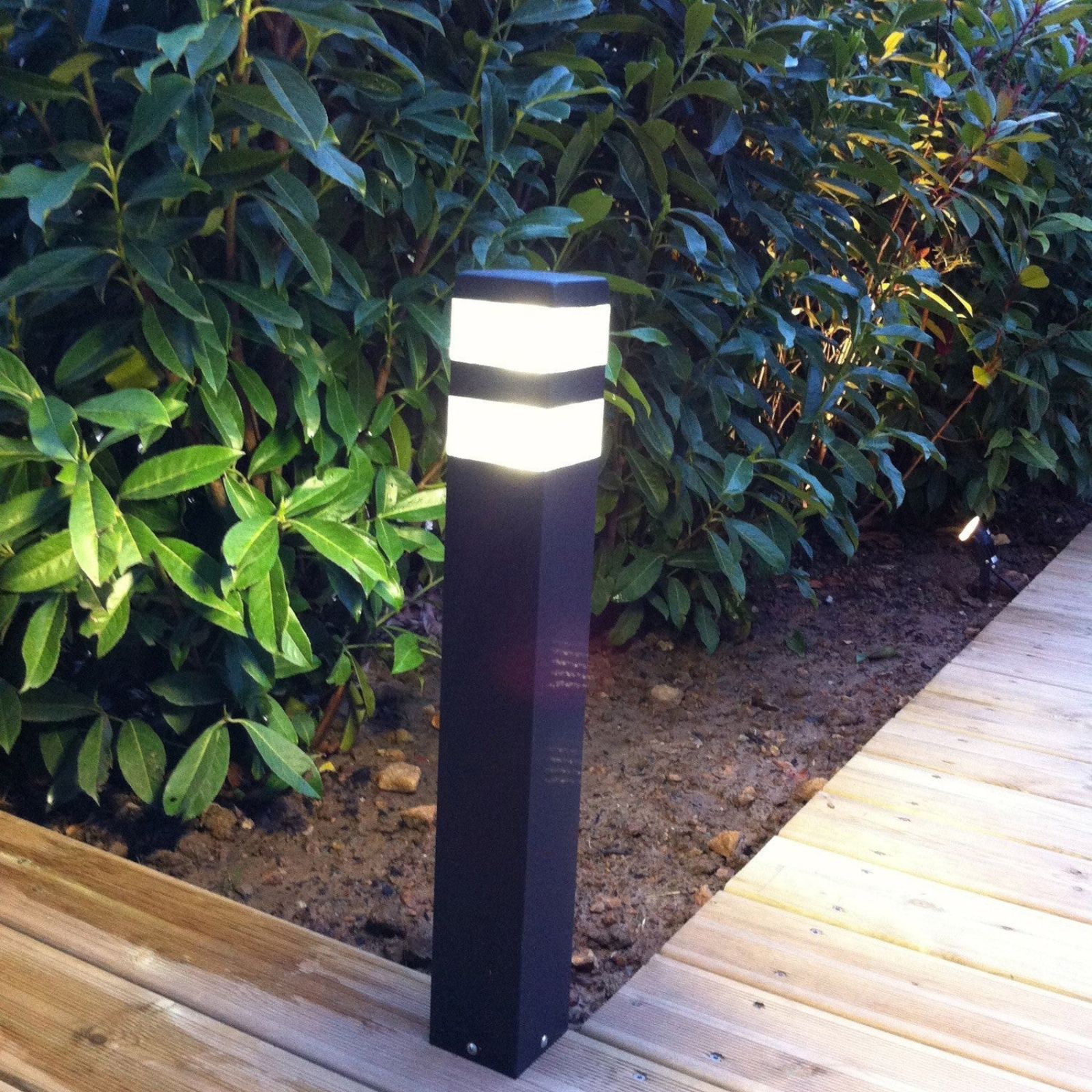 Potelet extérieur LED, 1000 lumens Pyramide noir LUMIHOME - 2