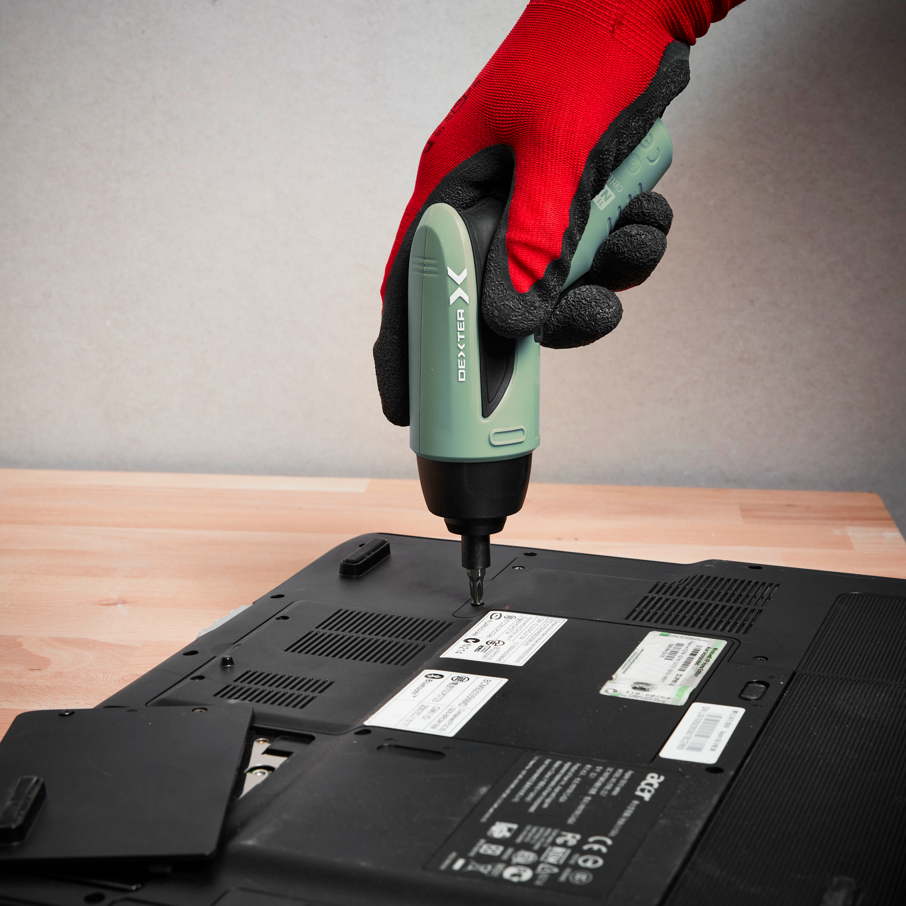 Atornillador DEXTER SODIUM 3.7V + 6 puntas atornillador + Cable carga USB-C - 8