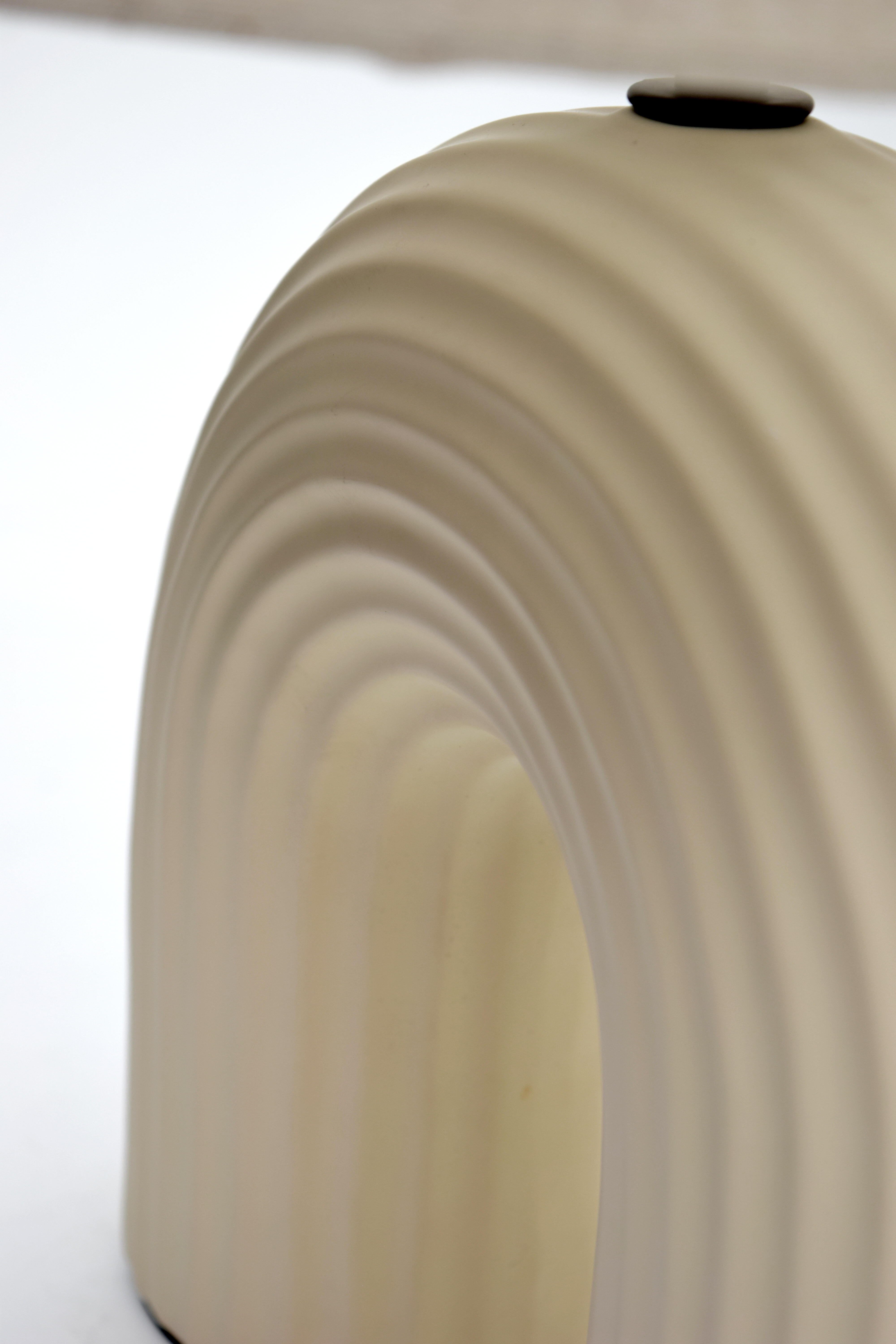 Lámpara de mesa compatible con casquillo E27 Vaska INSPIRE con estructura cerámica beige pantalla crema de algodón alimentación a red - 10