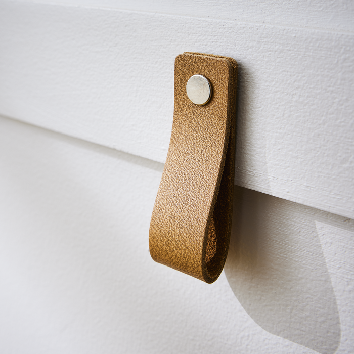 Puxador para móvel em couro sintético castanho claro ZACK