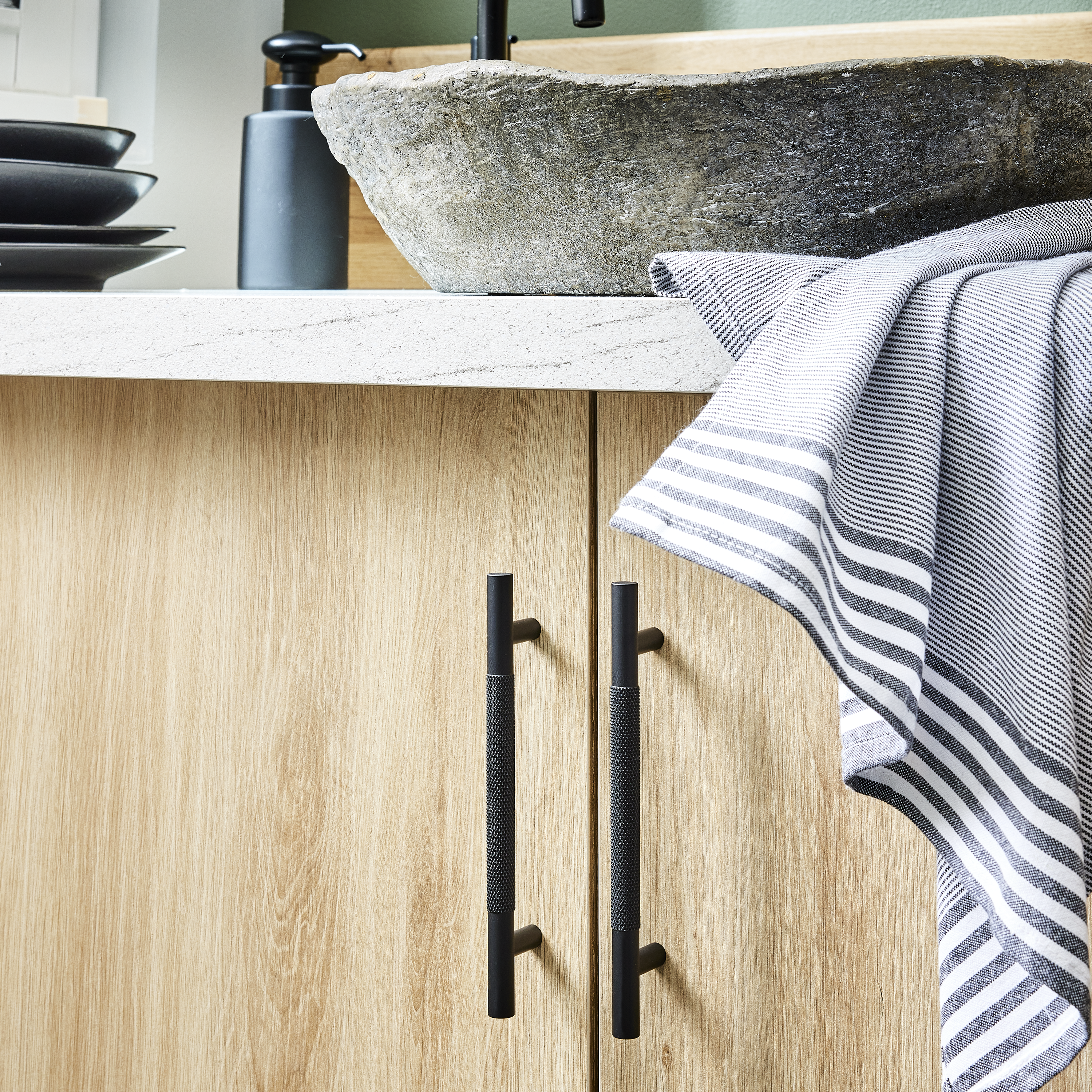 2 Puxadores para móvel asa alumínio com textura preto 128 mm Inspire Axel - 13