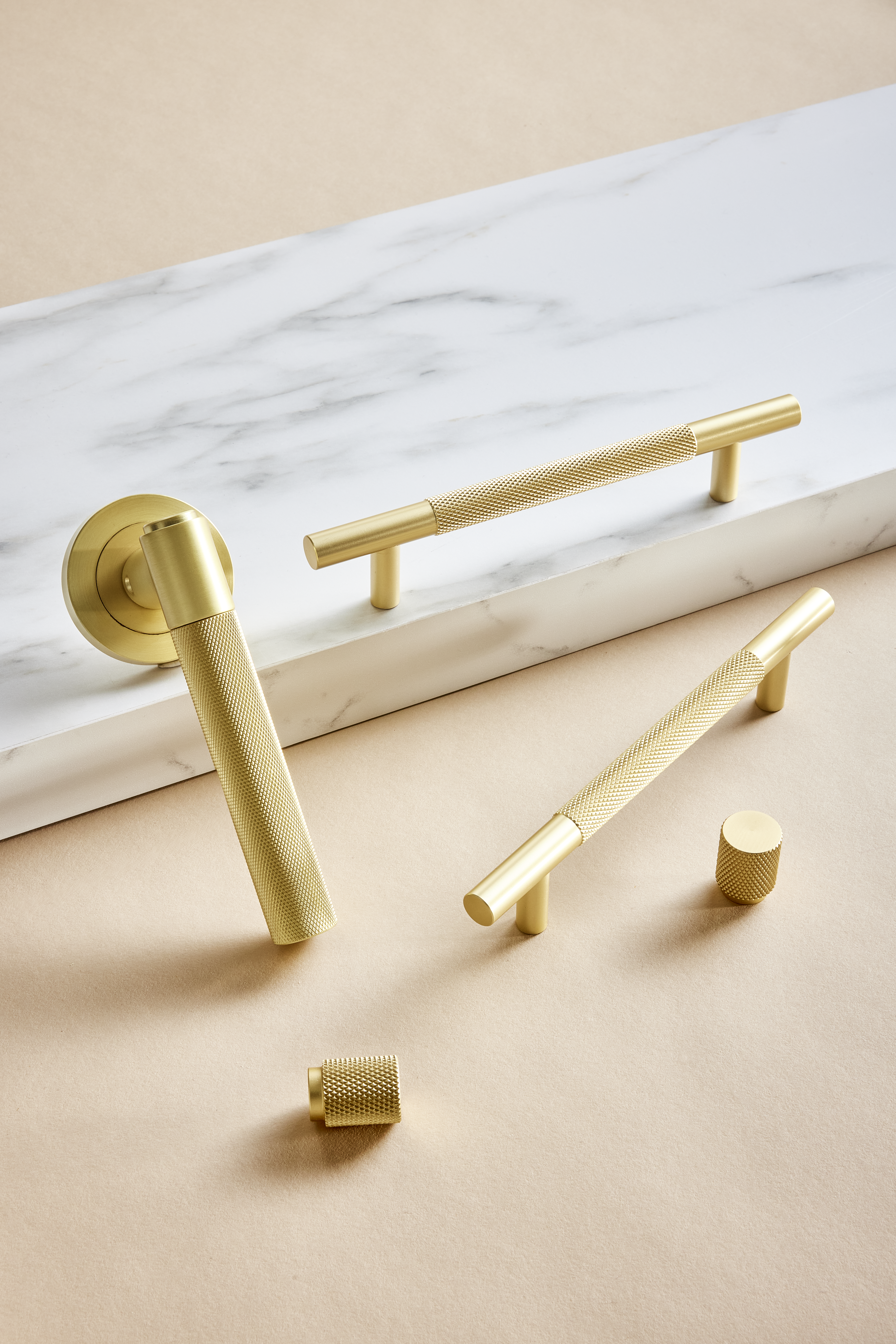 2 Puxadores para móvel alumínio escovado com textura dourado 18 mm Inspire Axel - 3