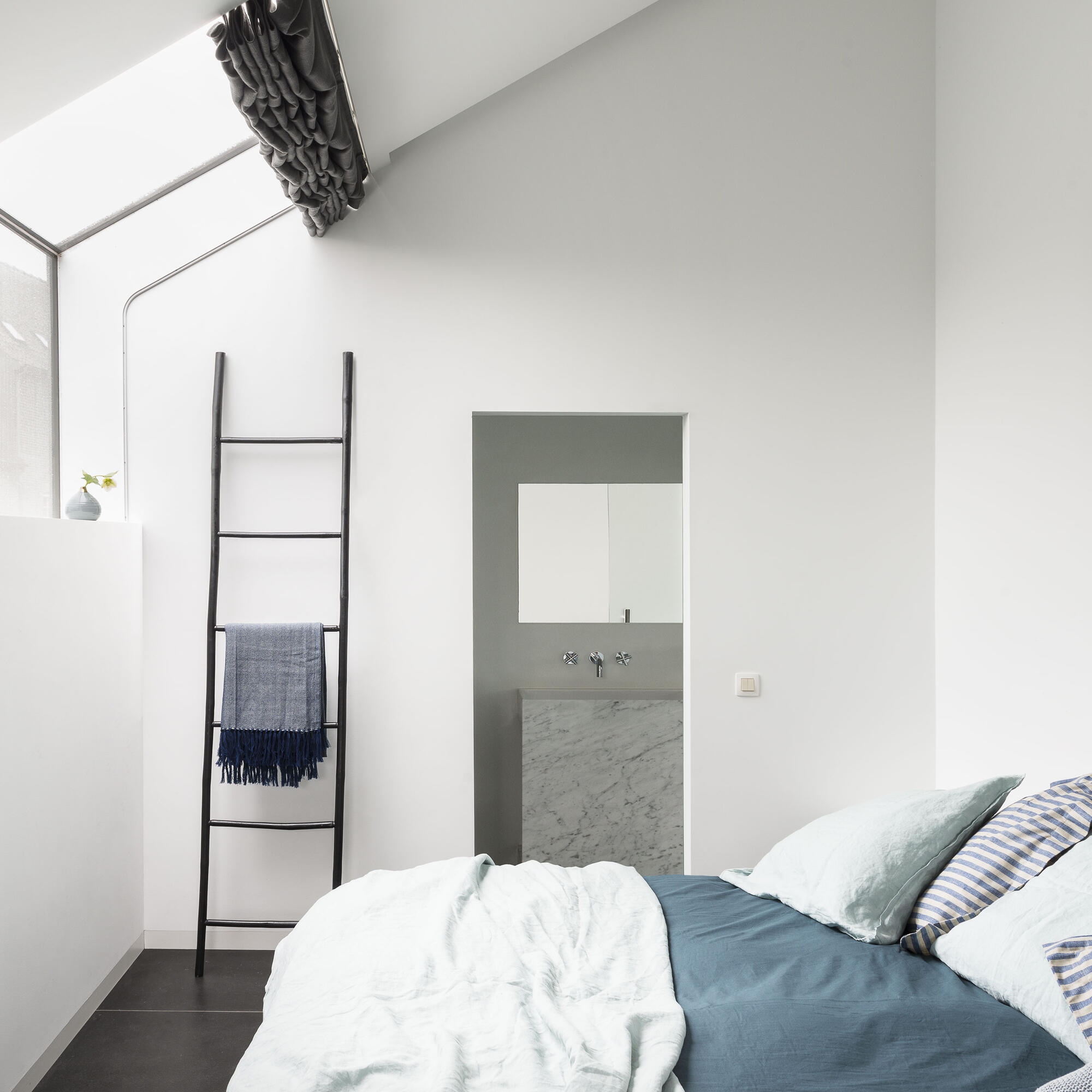 Peinture plafond blanc mat DULUX VALENTINE Performance 2.5L - 3