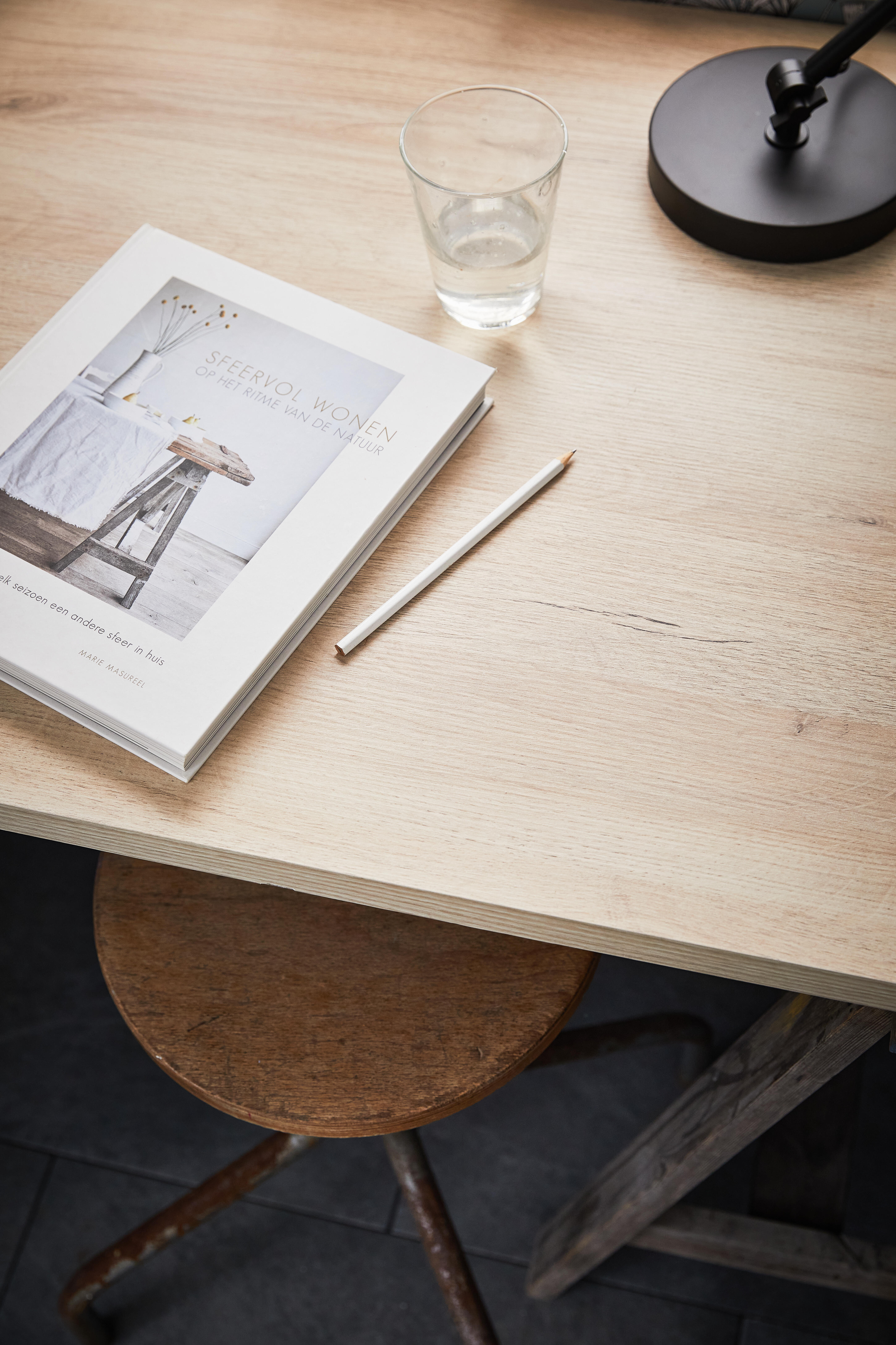 Tablette aggloméré mélaminé bois blanchi, L.250 x l.40 cm x Ep.18 mm - 8