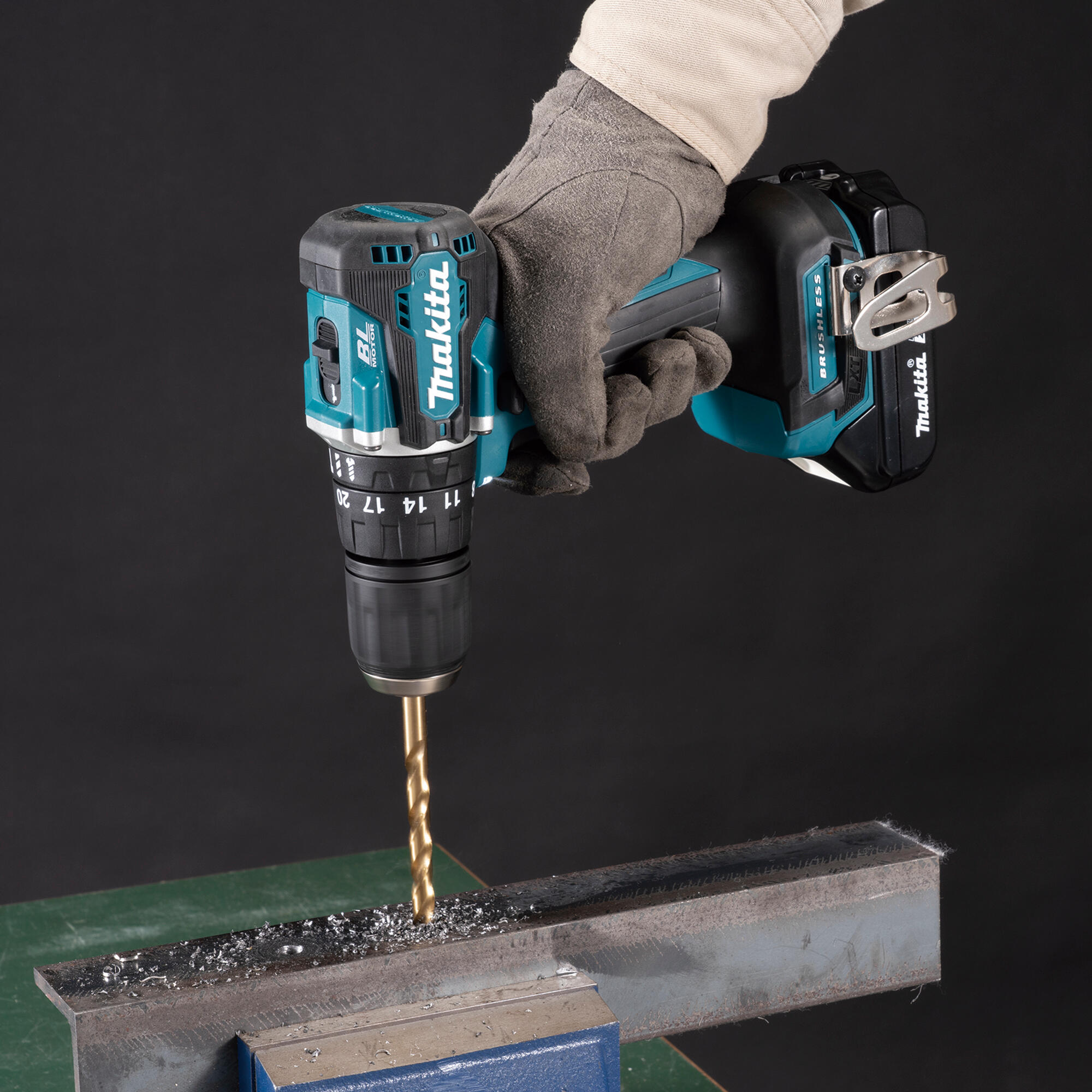 Taladro a batería MAKITA 18V Brushless - 2 baterias - Taladro percutor - 4