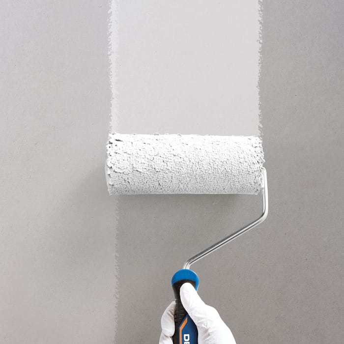 Preparar las paredes, pintar, aplicar la imprimación. 