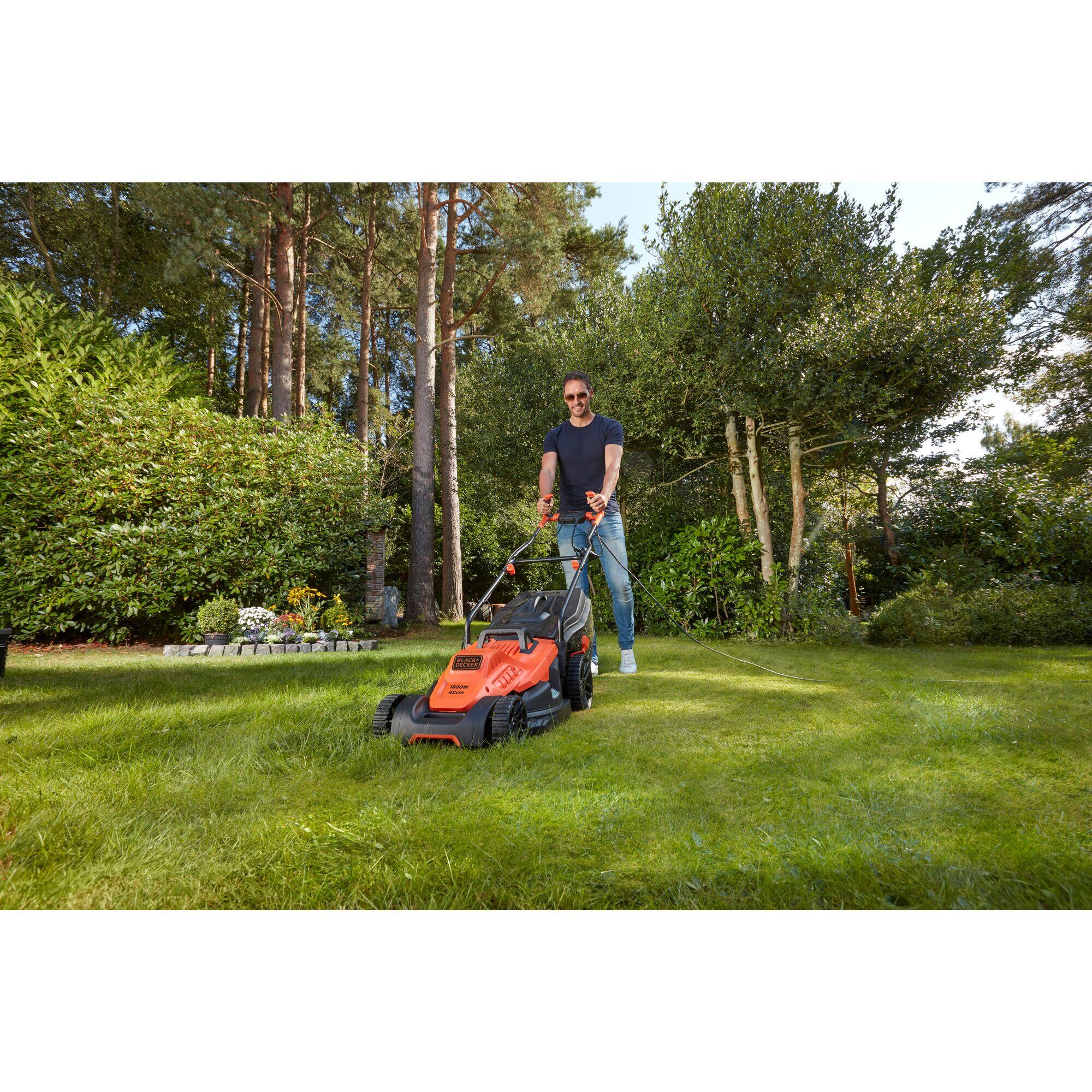 Tondeuse électrique BLACK + DECKER, 1800 W, 220-240 V, l.42 cm - 6