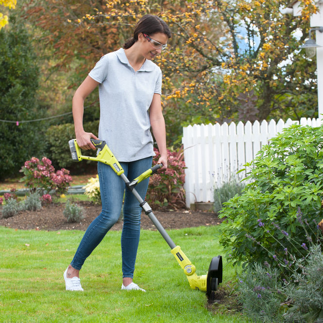 Coupe-bordures sans fil RYOBI One+ RLT183225F 18V, l.30 cm, 1 batterie 2.5Ah