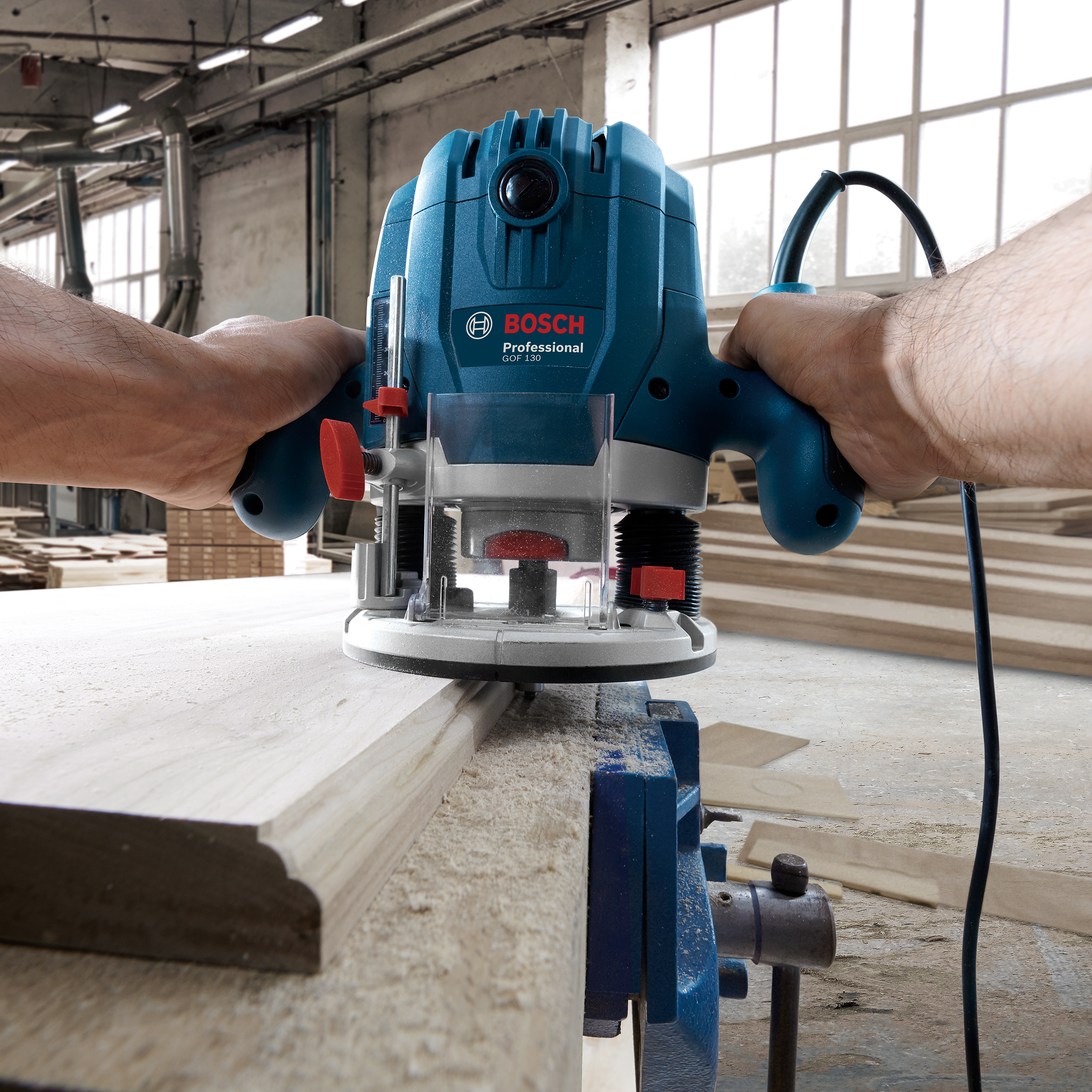 Frezarka górnowrzecionowa 1300W GOF 130 BOSCH - 2