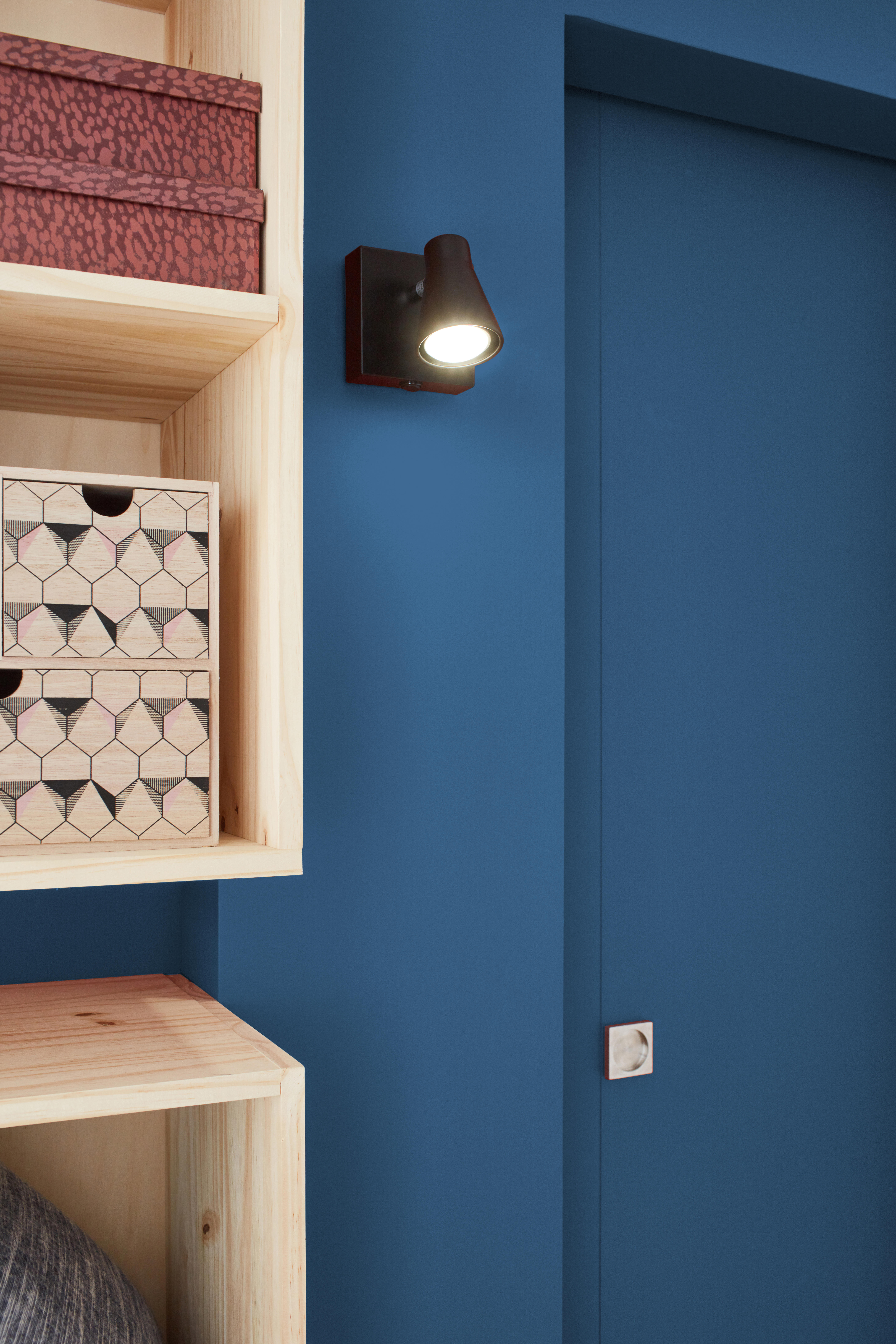 Pintura de interior ultralavable LUXENS color sloop 2 mate 2.5L para paredes y techos - 6