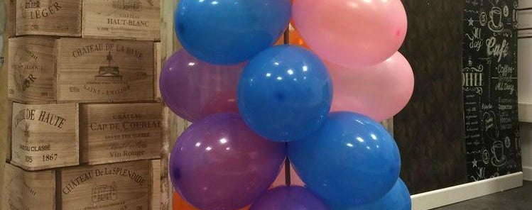 Cómo envolver regalos de cumpleaños: globo de purpurina DIY