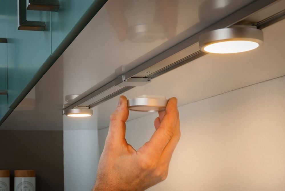 Cómo instalar luces LED en un mueble de cocina