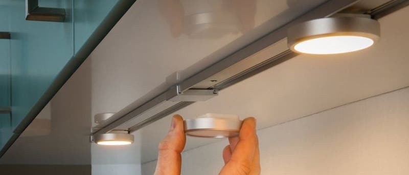 Instalación de panel LED en la cocina - Fácil y rápido