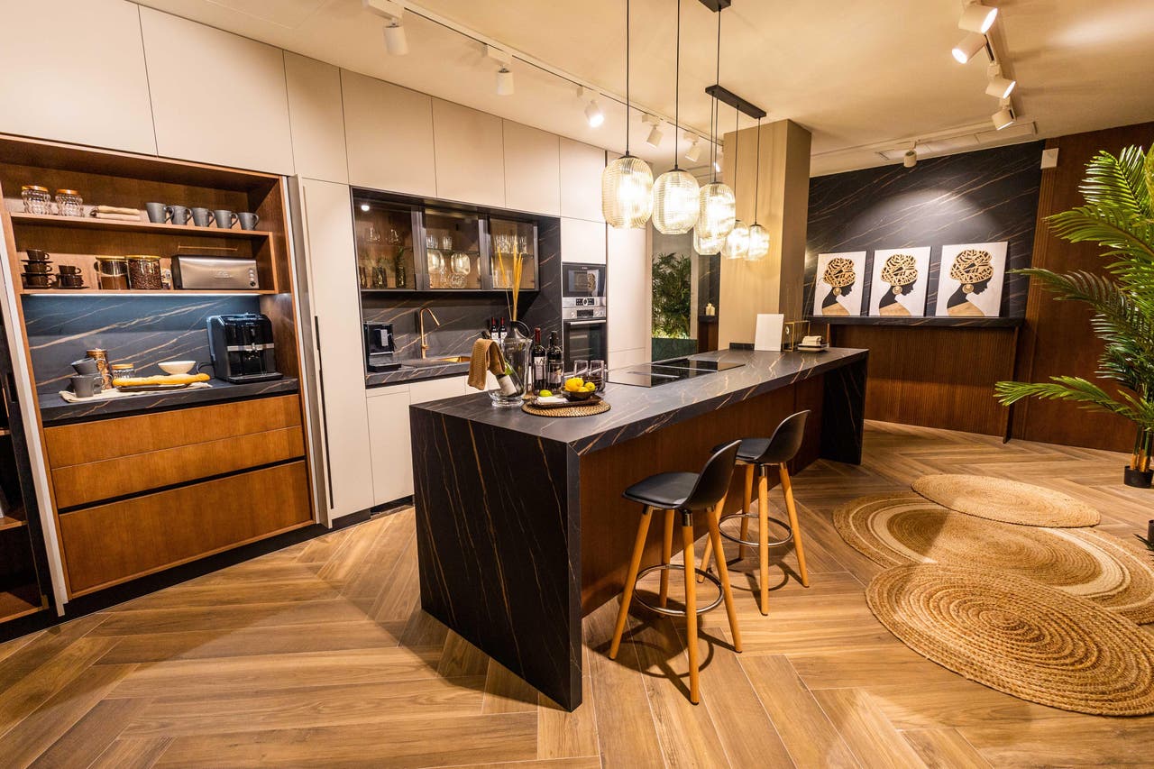 Diapositive Redefine tu espacio con nuestro concepto de cocina