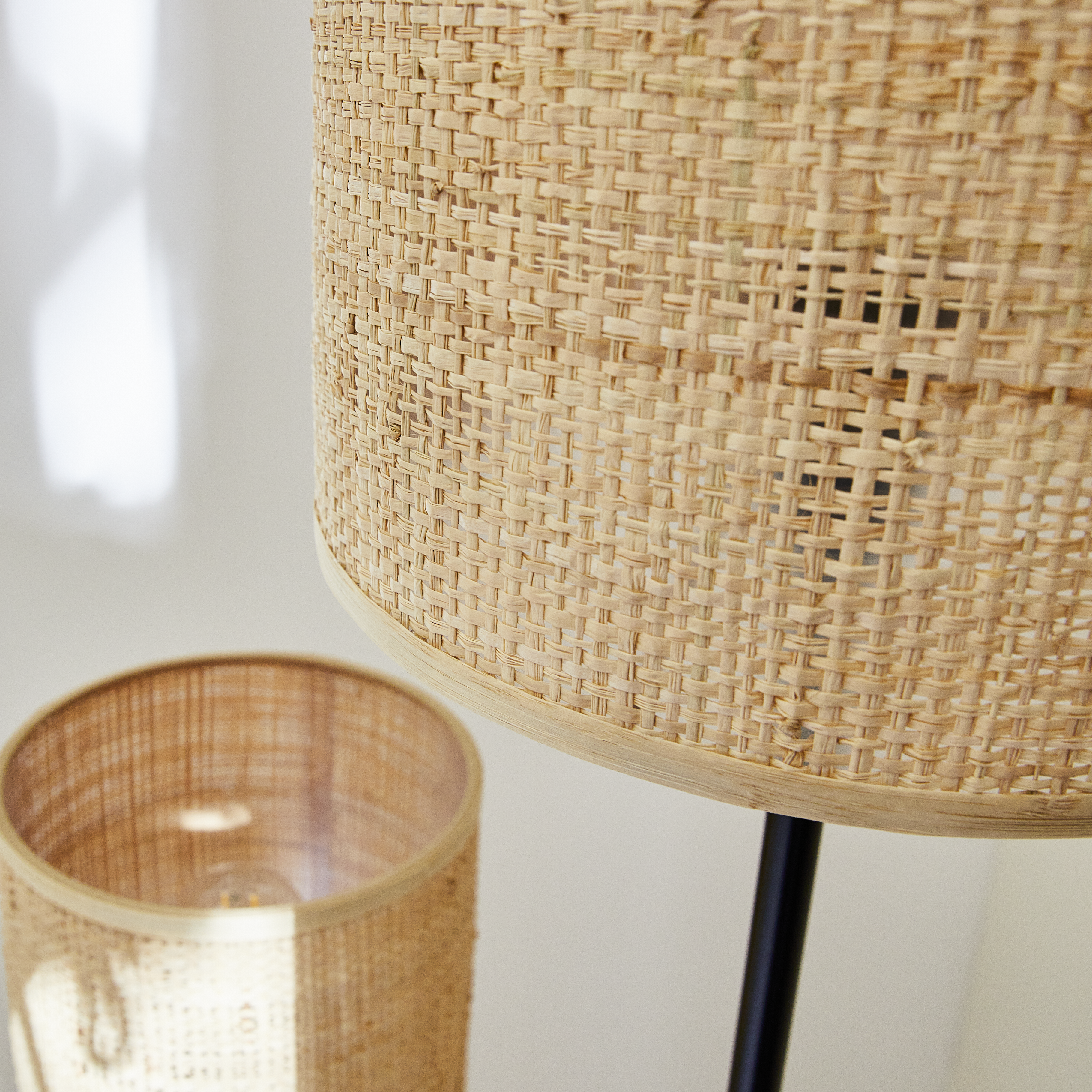 Lampa podłogowa Carvi czarny raffia 2 x E27 Inspire - 18