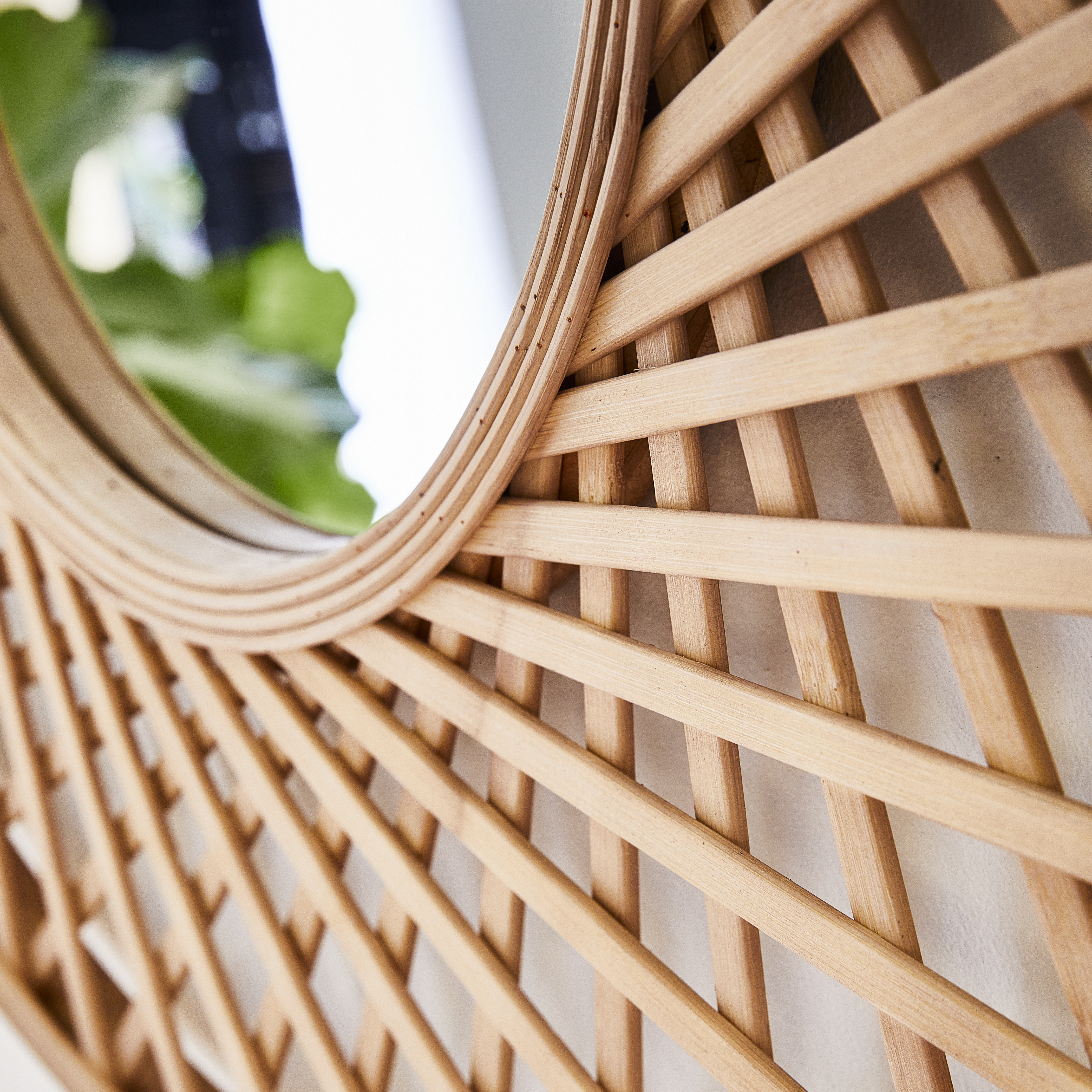 Espejo enmarcado de pared redondo Rosace bambú natural mate INSPIRE de 60 cm de diámetro - 7