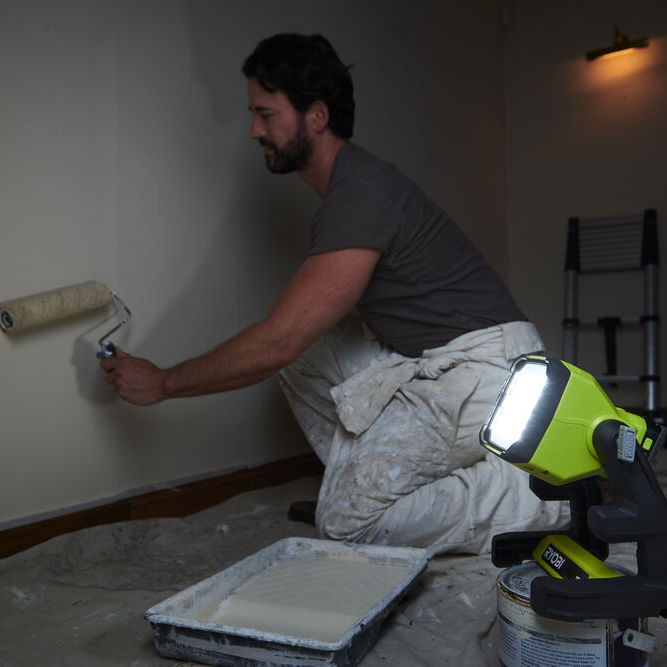 Projecteur veilleuse rechargeable Rlfd18-0, 1700 RYOBI - 5