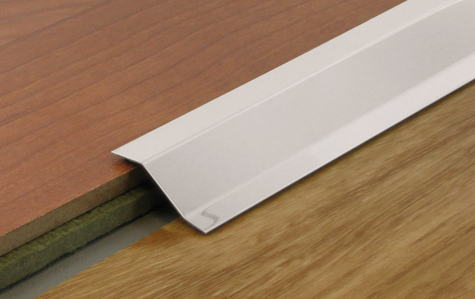 Barre de seuil 4 en 1 acier argent auto-adhésif, l.5 cm x L.166 cm - 2