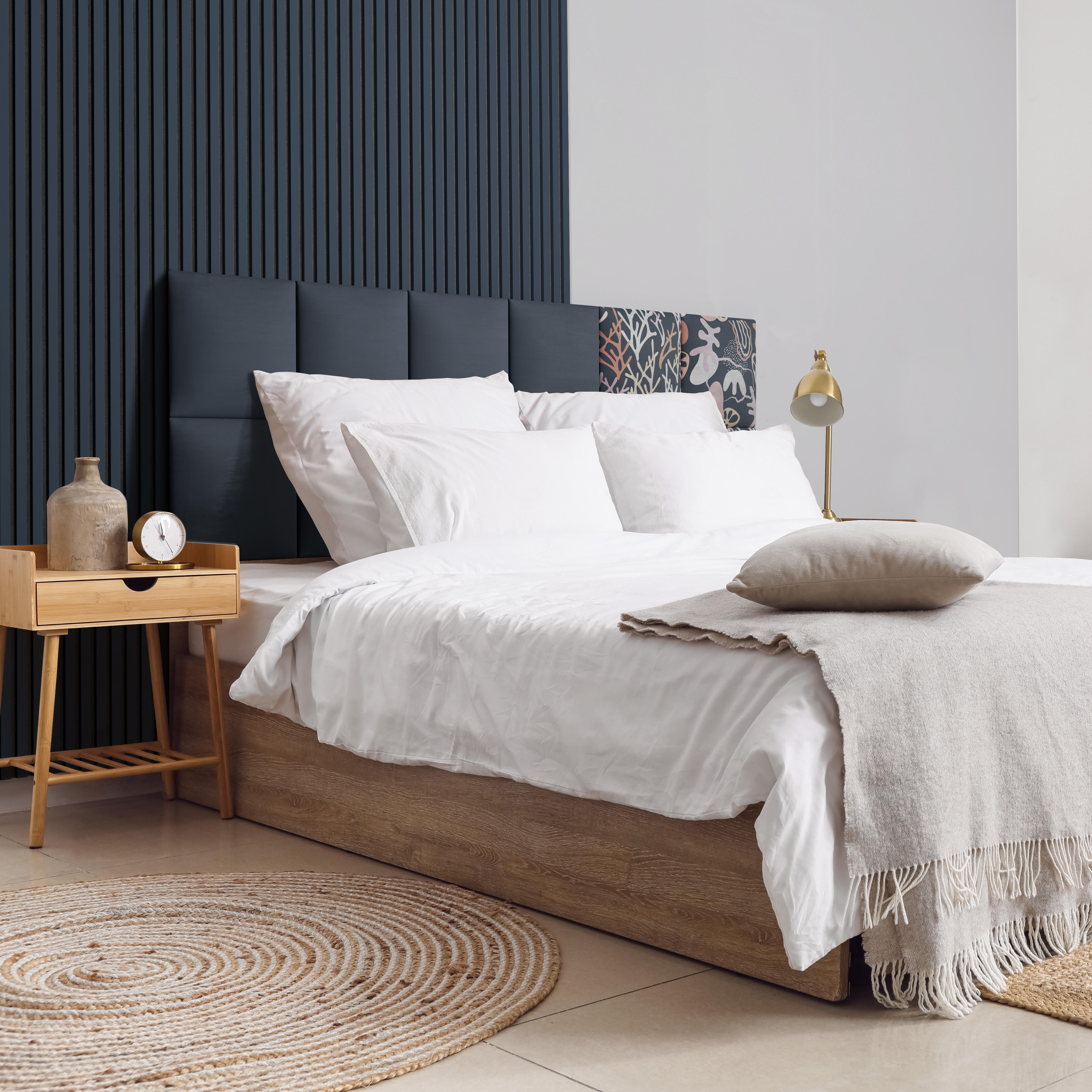 Revestimientodeparedpalilleríaefecto3DMDFacústicocolorazul/negrode265x25cm