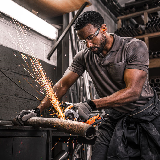 Scie circulaire sans fil brushless AEG Subcompact BMMS18SBL-0 18V, sans batterie - 8