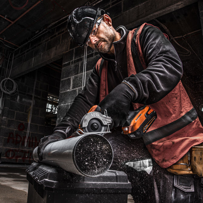 Scie circulaire sans fil brushless AEG Subcompact BMMS18SBL-0 18V, sans batterie - 3