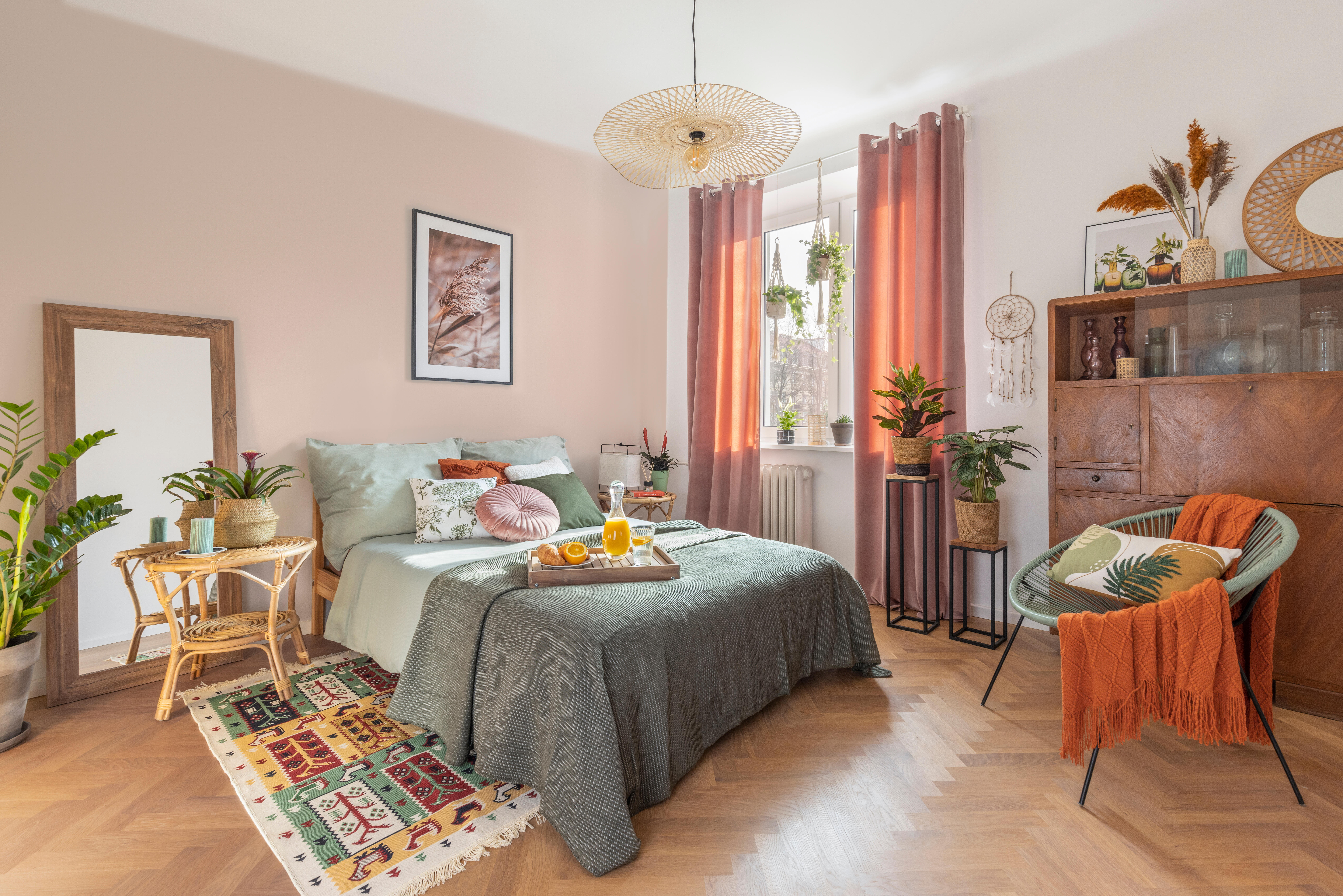 Zasłona welurowa Tony różowa 140 x 280 cm na przelotkach Inspire - 6