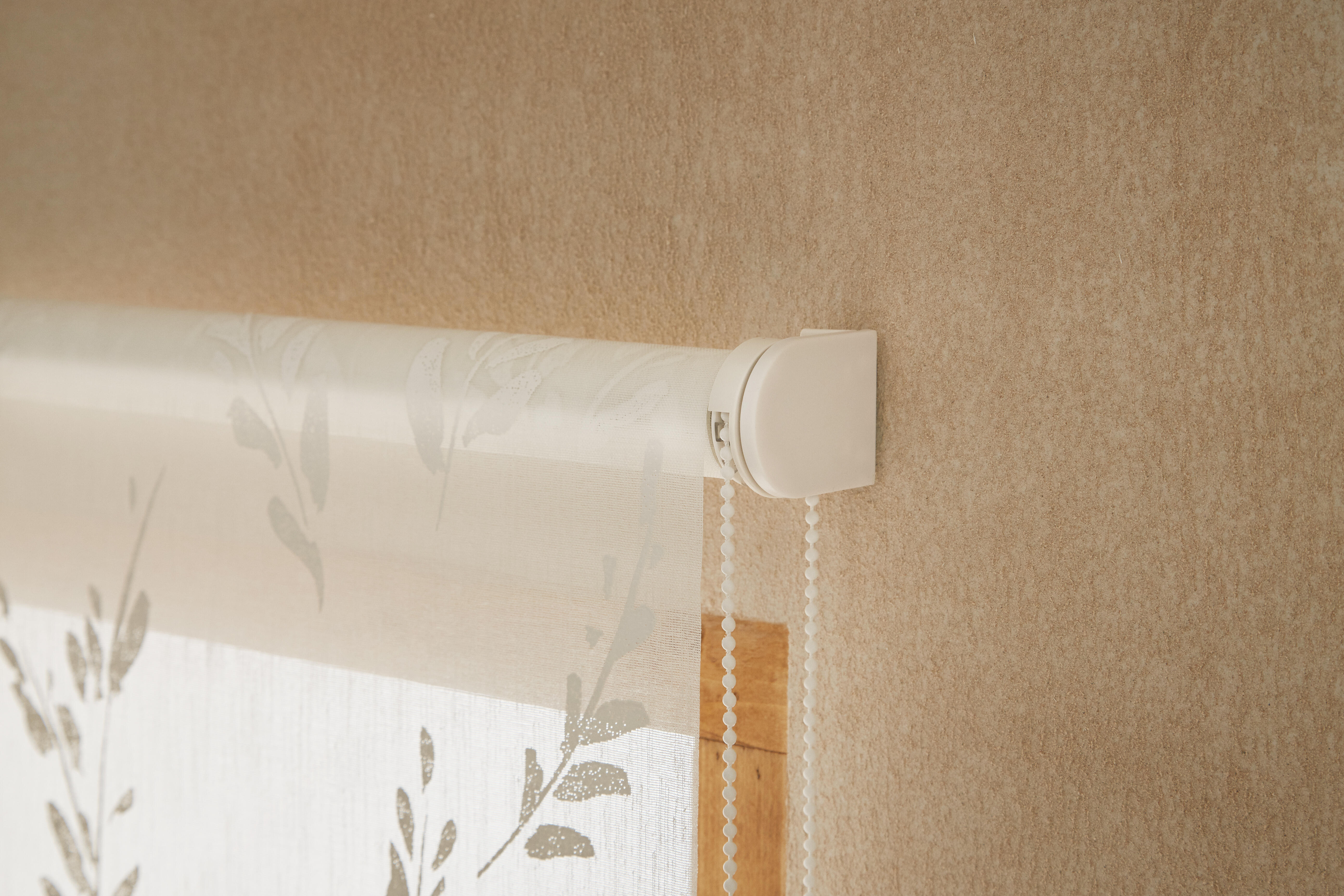 Estor enrollable translúcido  con cadena Pampa poliéster hoja blanco  de 90x250cm - 4