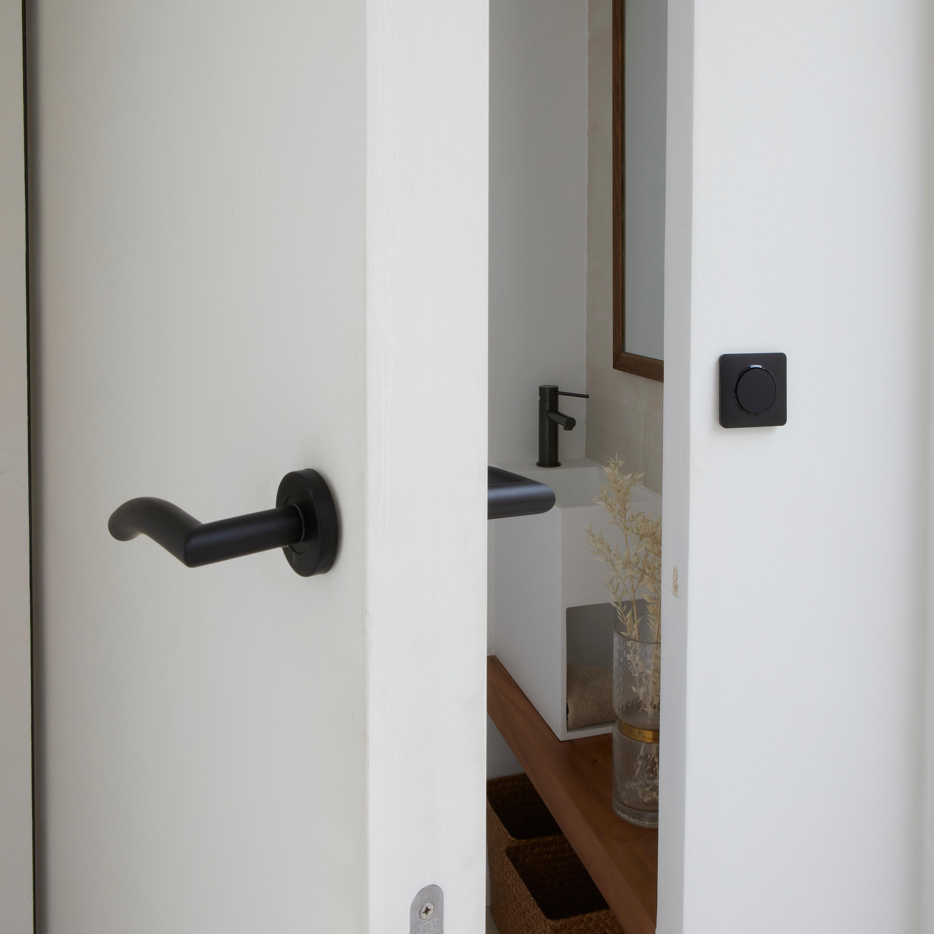 Interrupteur va-et-vient, LEXMAN Lumia, noir - 4