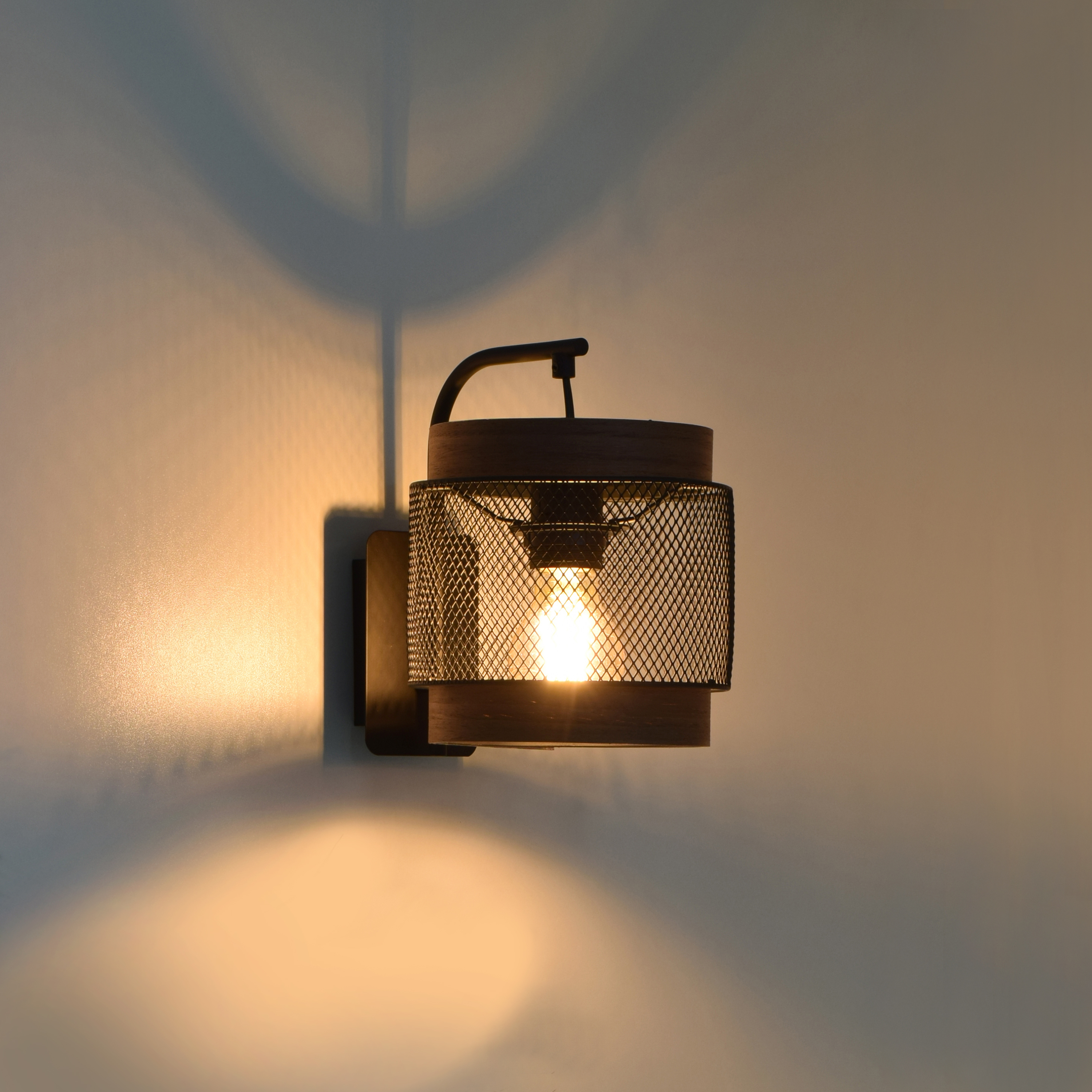 Kinkiet Taiga czarny z drewnem E27 Inspire - 10