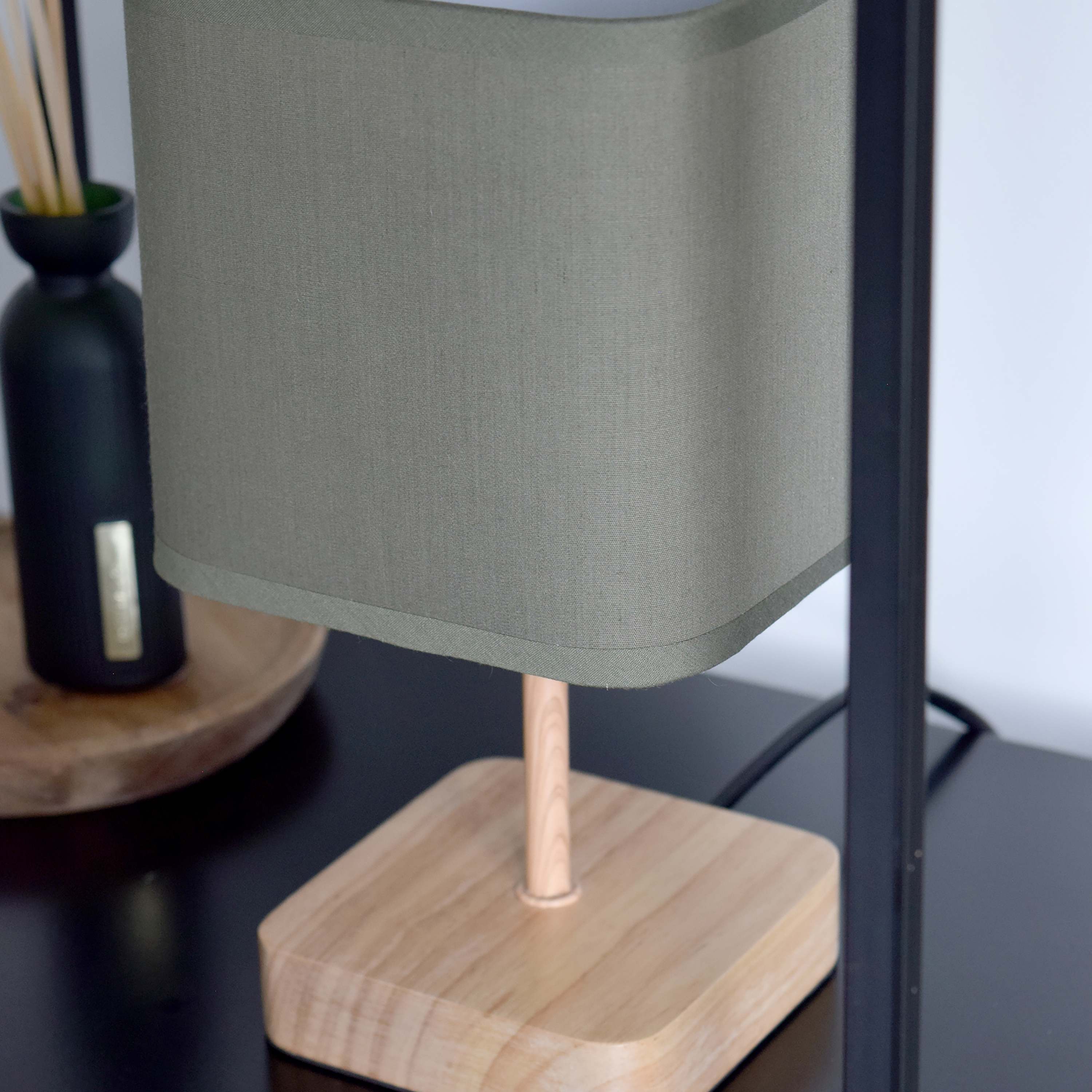 Lampa stołowa Akora zielona z drewnem E14 Inspire - 23