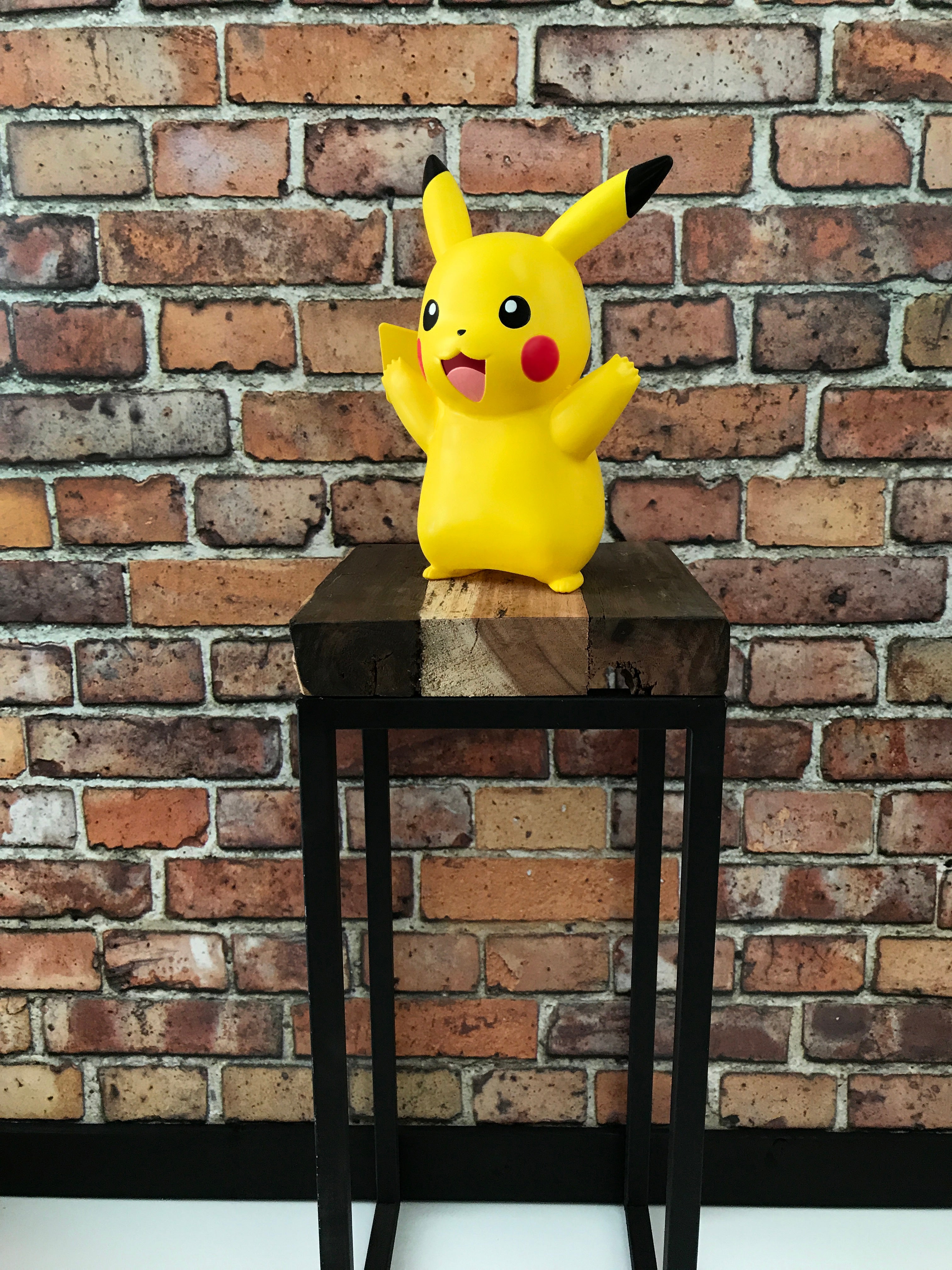 Veilleuse Pikachu heureux, h.25cm jaune / doré, H.25 cm - 3