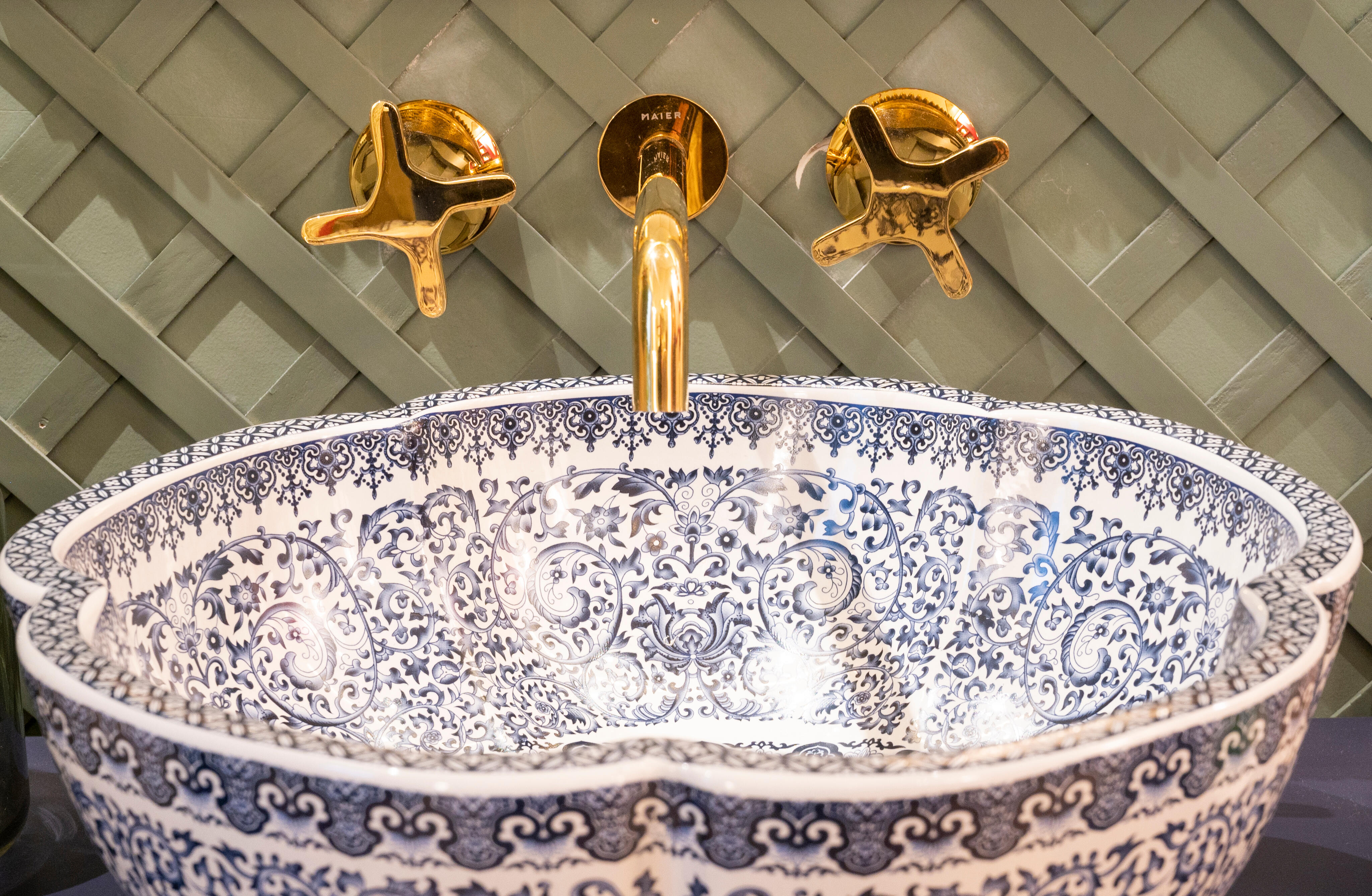 Grifo lavabo empotrado maier bloom oro brillo