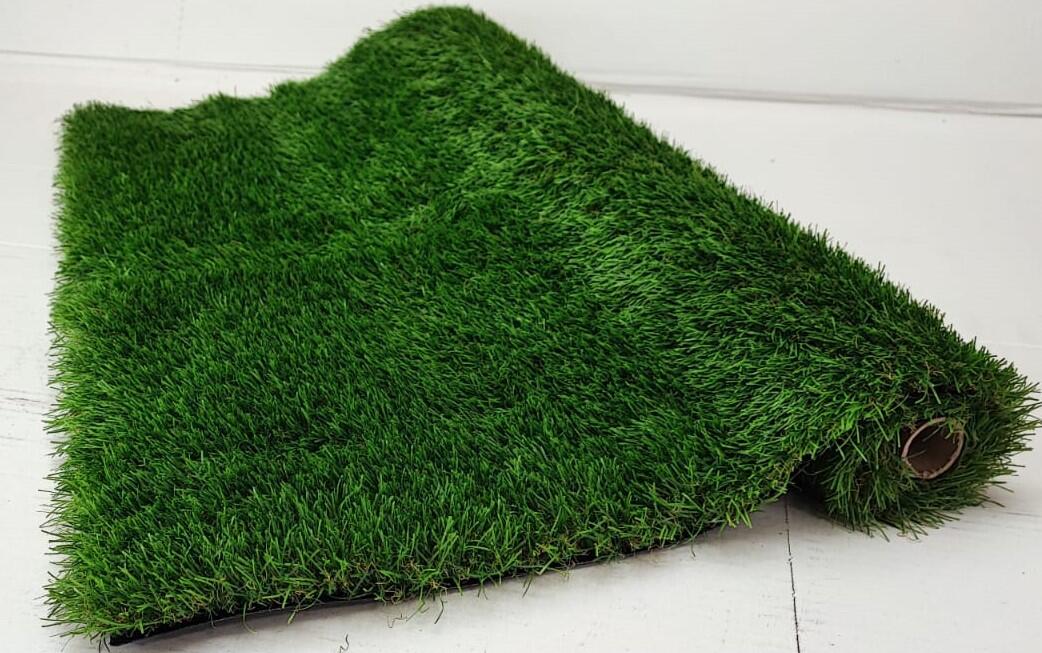 Rollo de césped artificial Laredo 1x5m 33 mm de altura de fibras y 27300 puntadas m² - 6