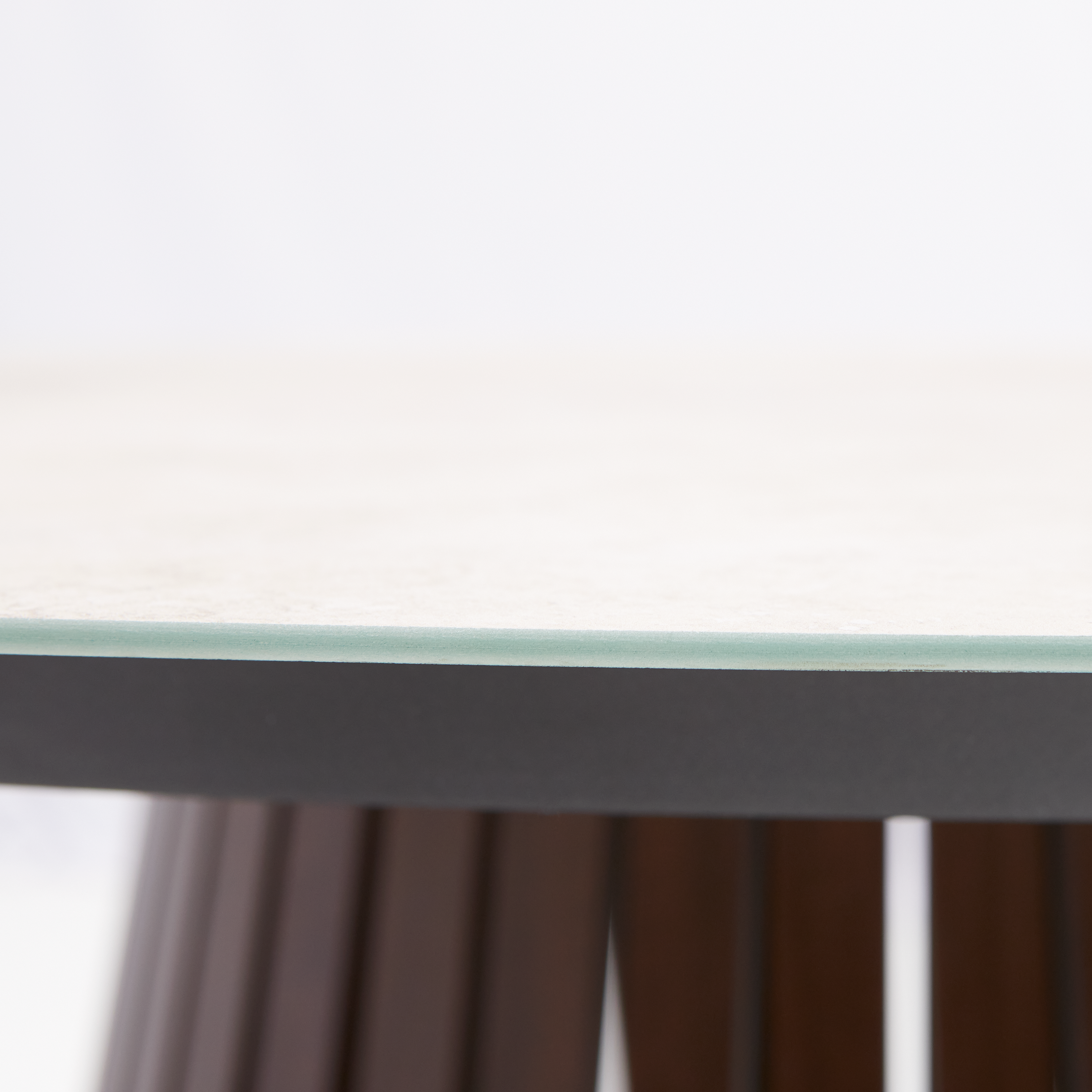 Tavolo da pranzo per giardino Retro NATERIAL in alluminio con piano in vetro beige per 6 persone 150x150cm - 8