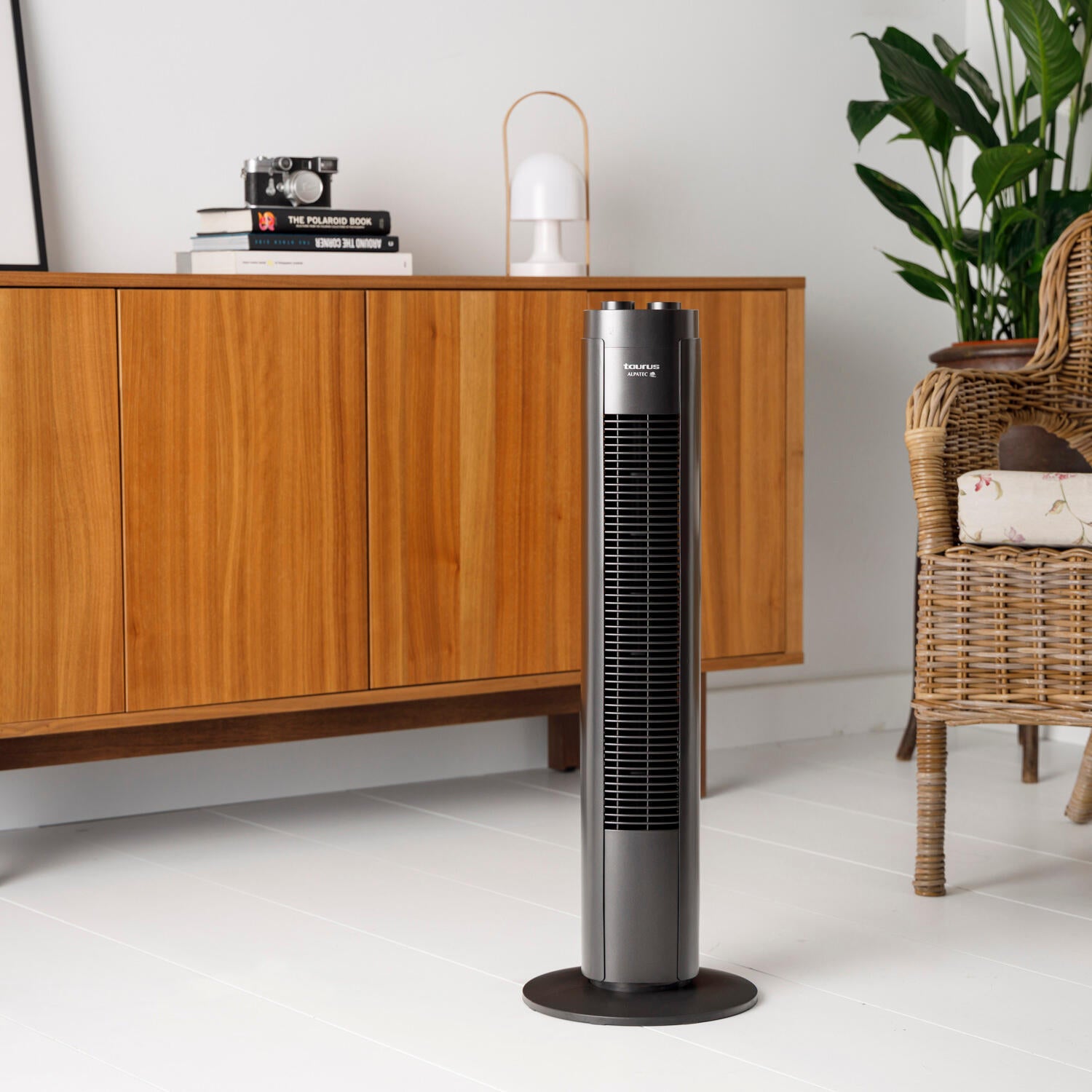 Ventilateur Colonne Taurus Alpatec 50W - 4 Vitesses, Noir, Hauteur 26, Modèle FA009D
