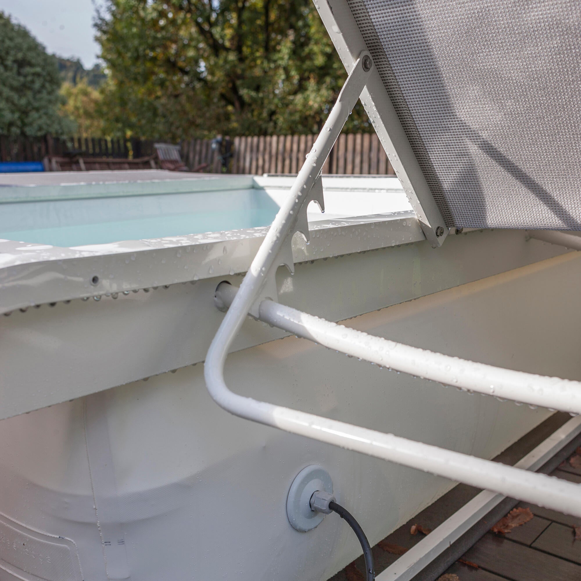 Piscina elevada de acero blanco rectangular 2.82x2.19x0.6 m con depuradora de cartucho GRE - 5