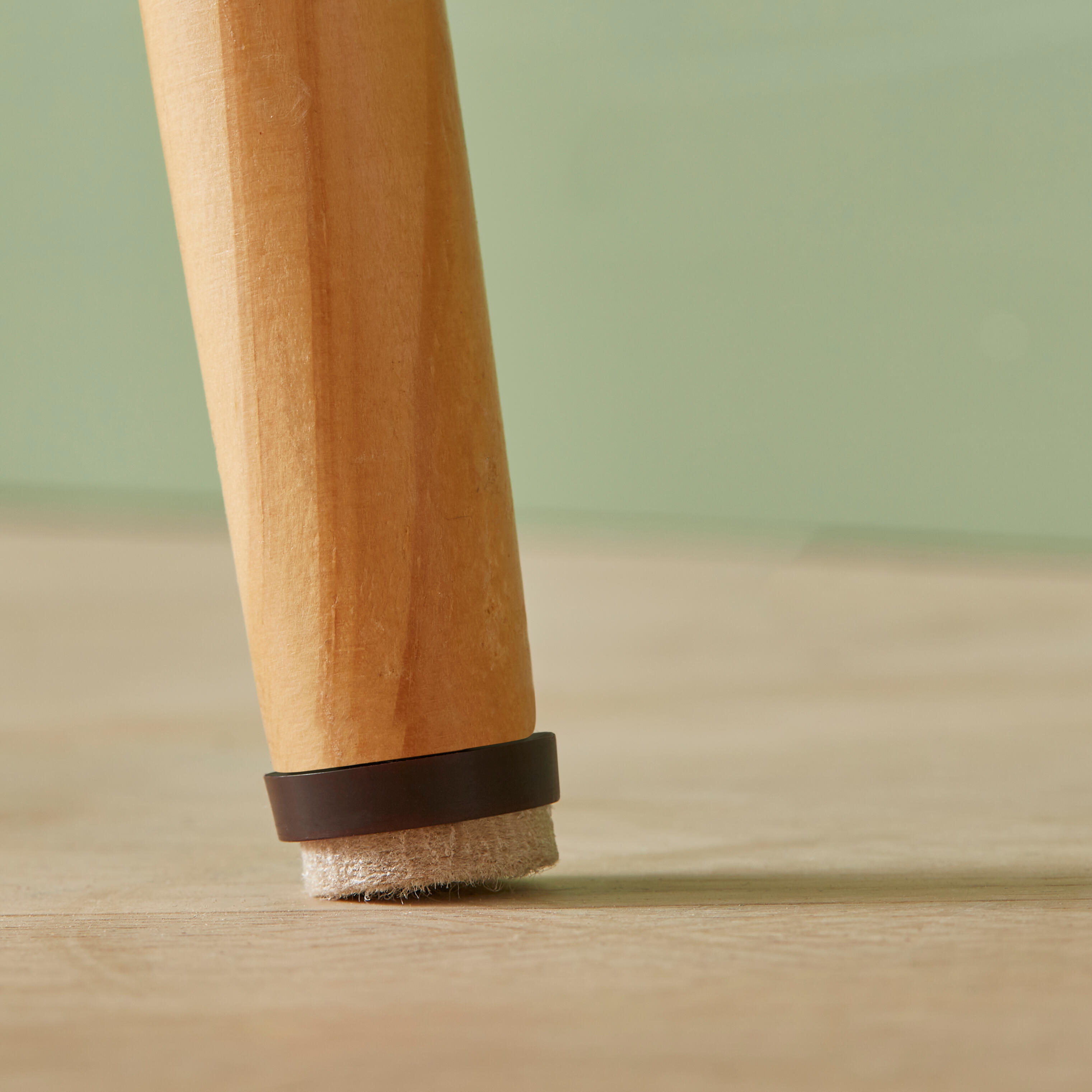 Podkładki pod meble wbijane kwadratowe 24x24 mm beżowe 4 sztuki STANDERS - 5