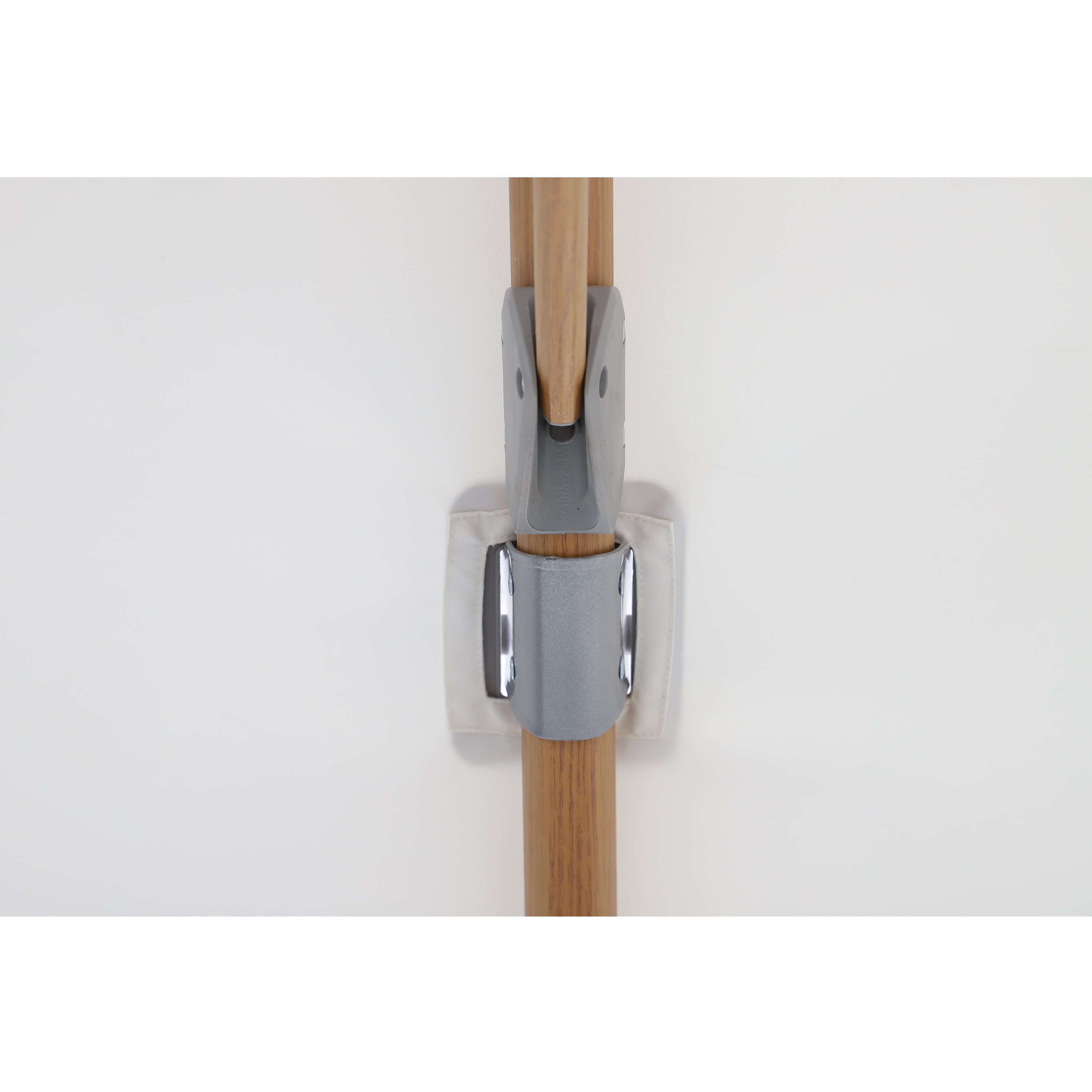 Ombrellone a palo laterale marrone AGORA NATERIAL con telo quadrato bianco L 286 x P 286 x H 264 cm - 20