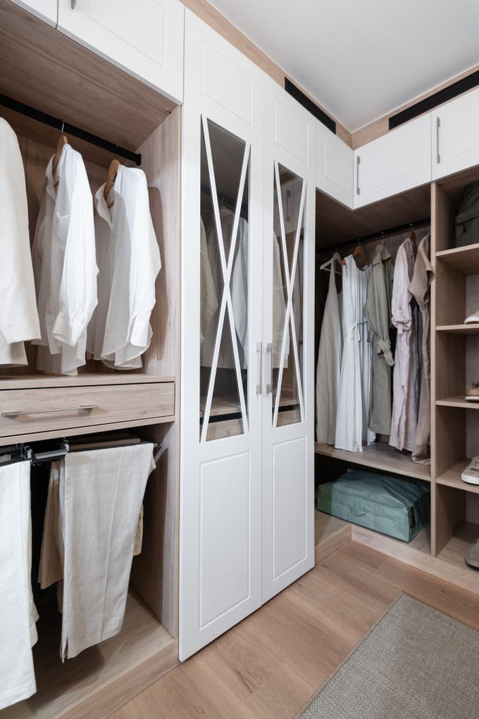 vestidor a medida con puertas