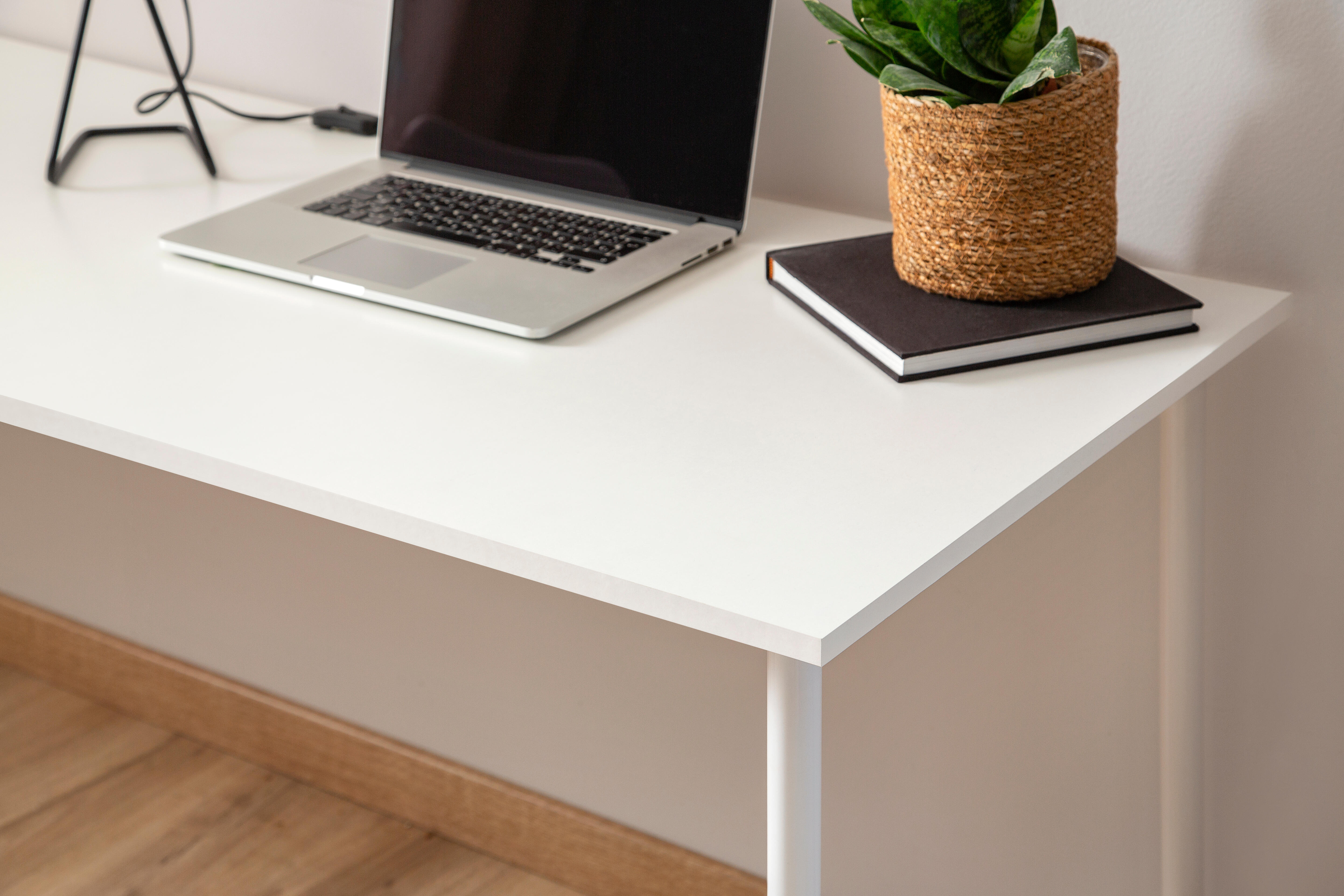 Tablero aglomerado en PVC blanco de 2 cantos 60x200x1,6 cm (anchoxaltoxgrosor) - 6