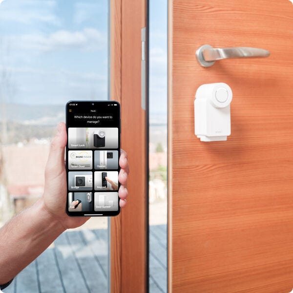 Probamos la Nuki Smart Lock 3.0 Pro, la cerradura que convierte tu puerta  de casa en inteligente