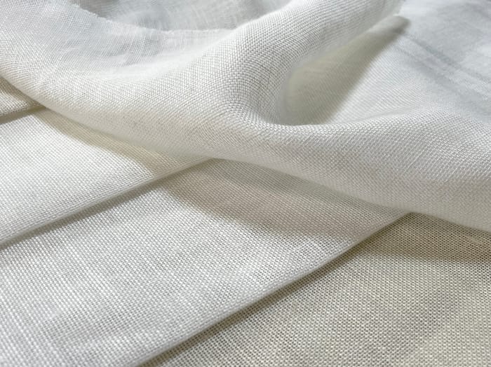 Visillo lino Said: tejido translucido que aportan luminosidad e intimidad a tu hogar.