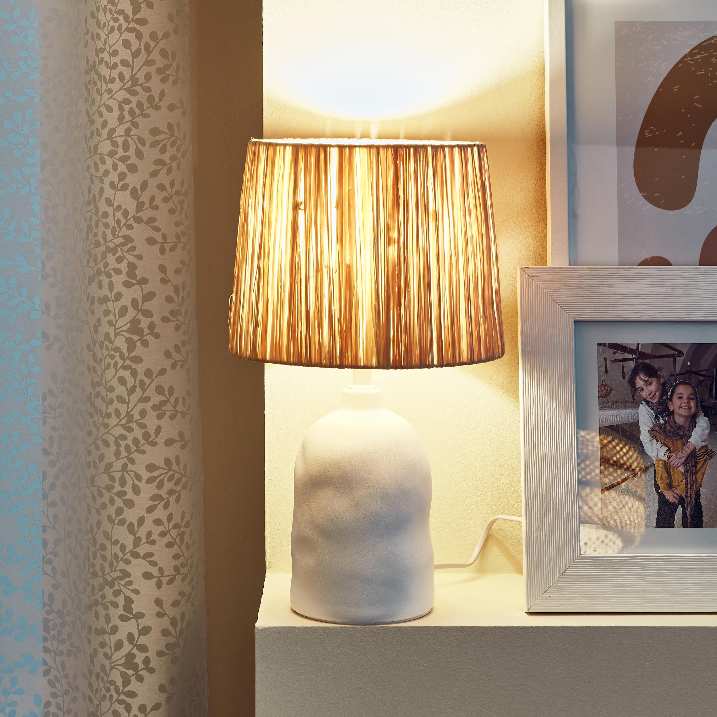 Lámpara de mesa compatible con casquillo E27 Bomoa INSPIRE con estructura cerámica blanca pantalla beige de cuerda alimentación a red - 6